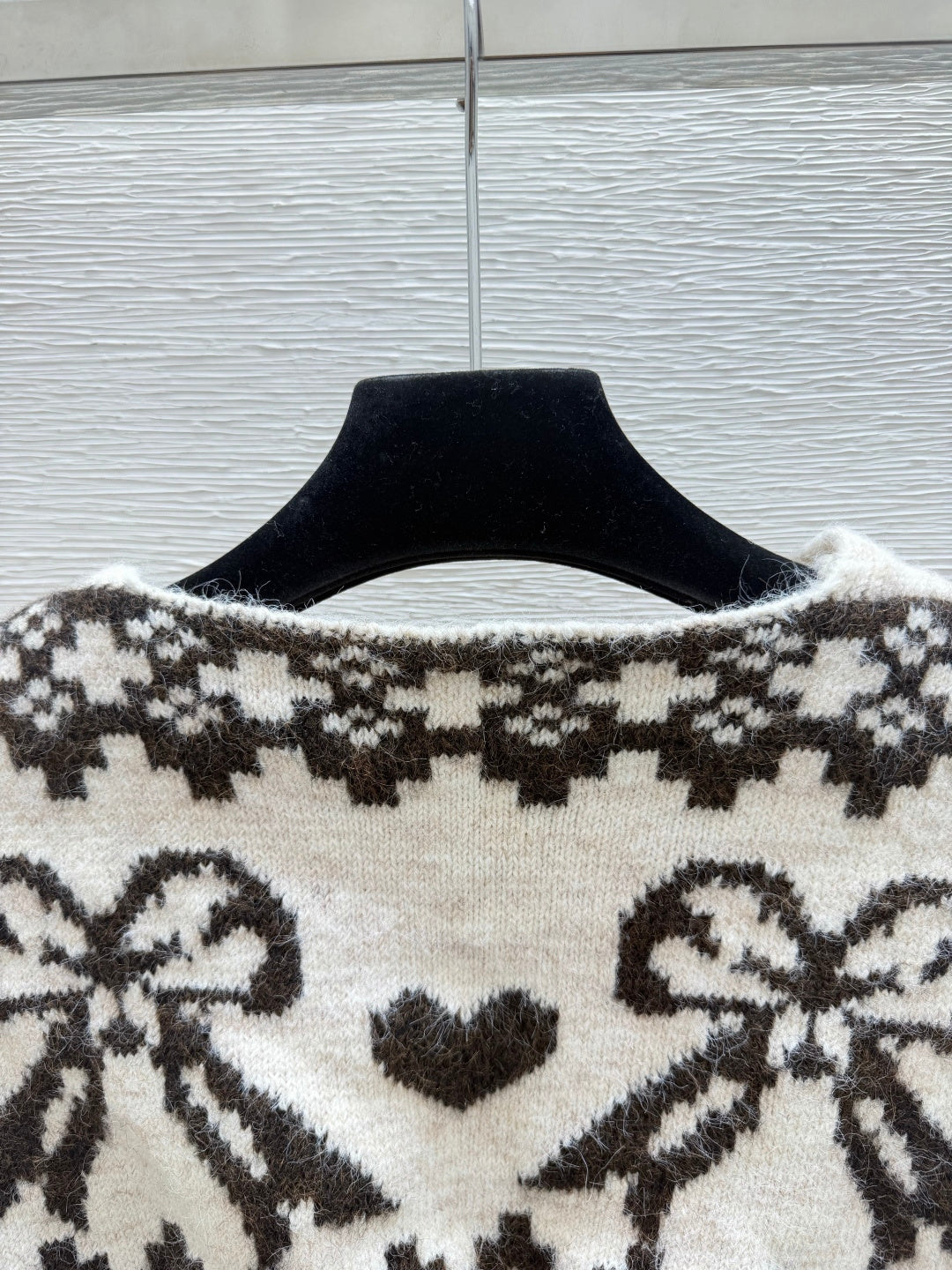 Miumiu 2026 Bow Shawl V-Neck Knitted Sweater Beige Black Wool 244642