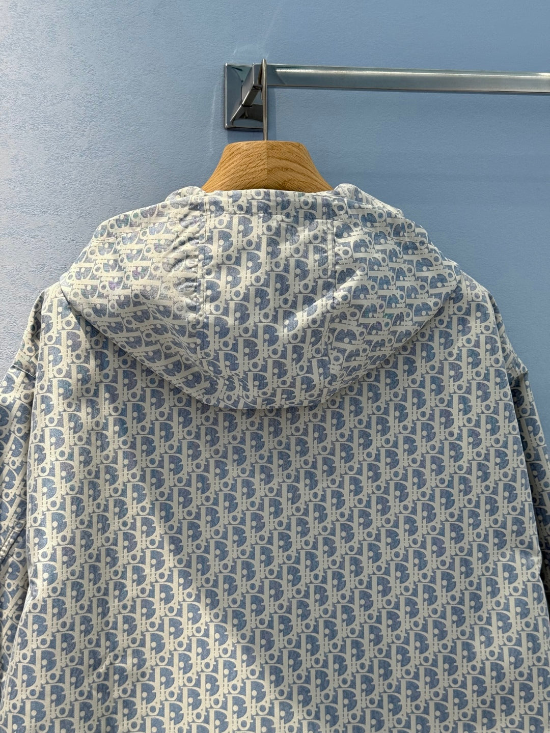 CD 25 hooded jacket baby blue polyester