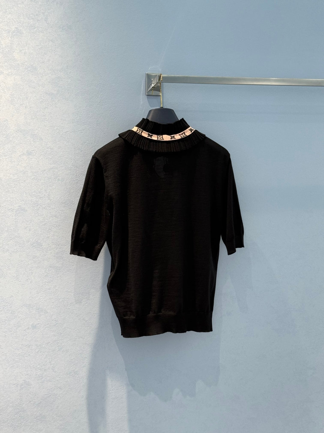 LV 25 Lace Stand-Up Collar Ribbon Short-Sleeved Shirt Black Wool Silk