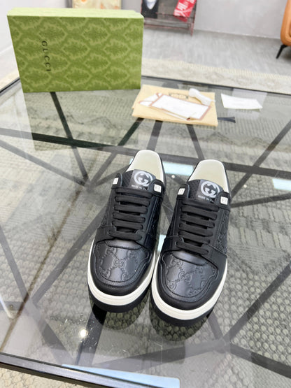 GG Men's Sneaker Black White Embossed Cowhide 525909