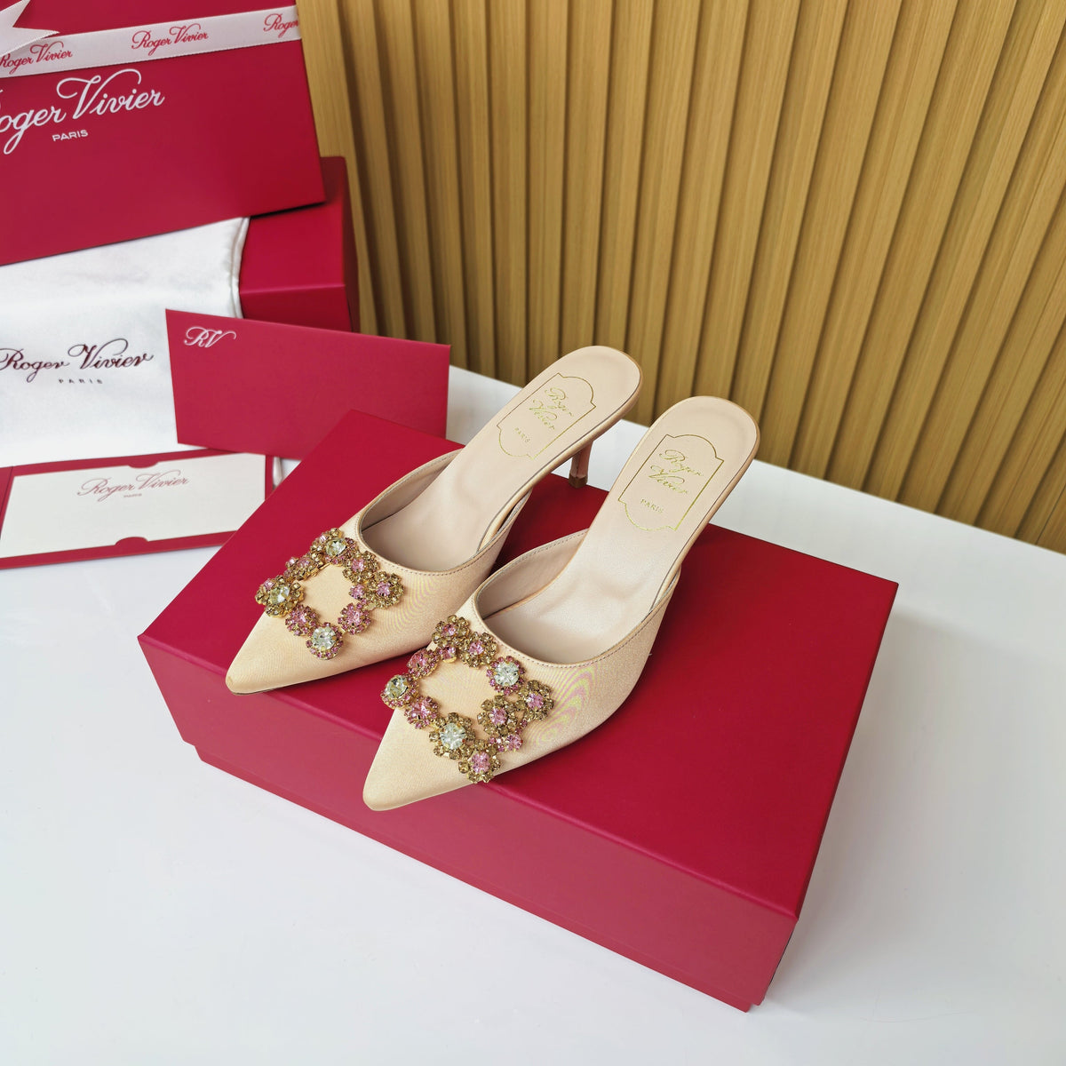 Viv Diamond Mules Champagne Silk 247392