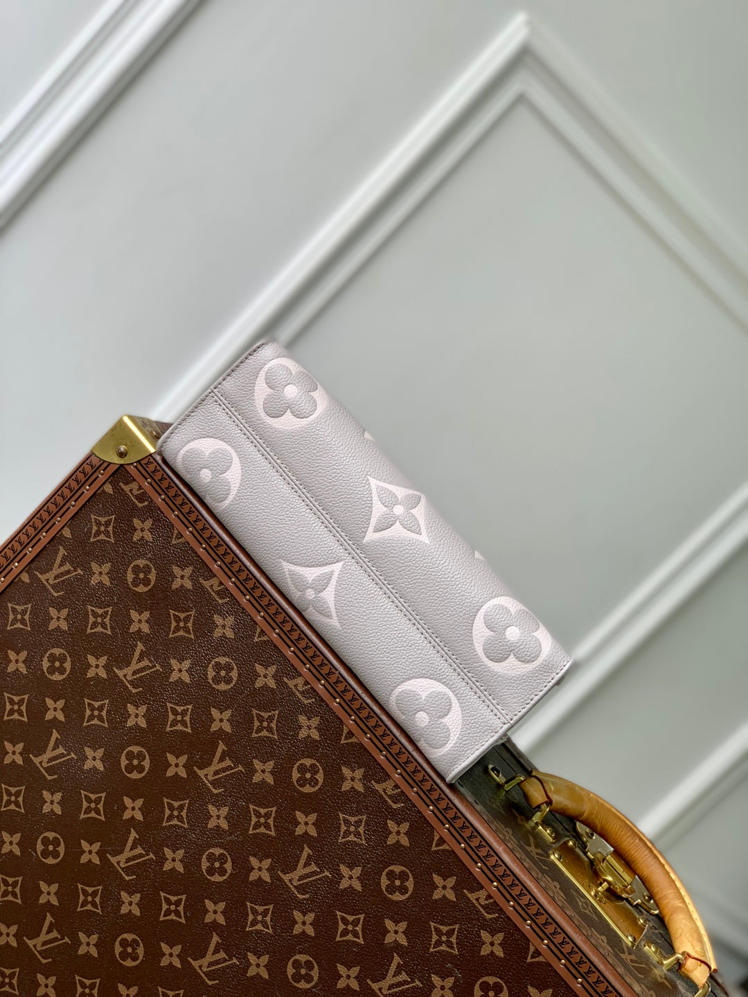 LV OnTheGo East West Bag Gray White Monogram Empreinte leather 240824