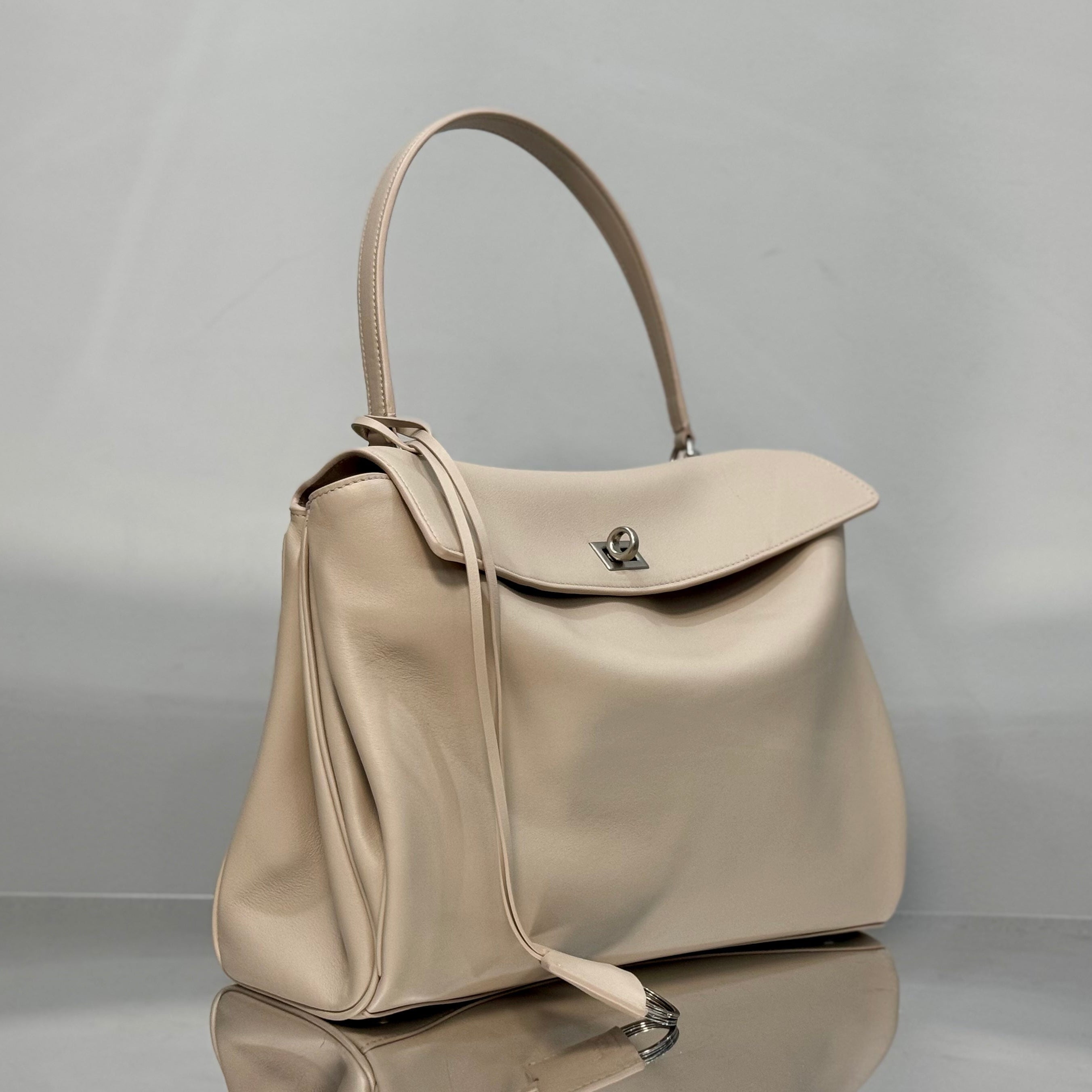 Balenciaga Medium Bag 35 Beige Calfskin Sliver Hardware