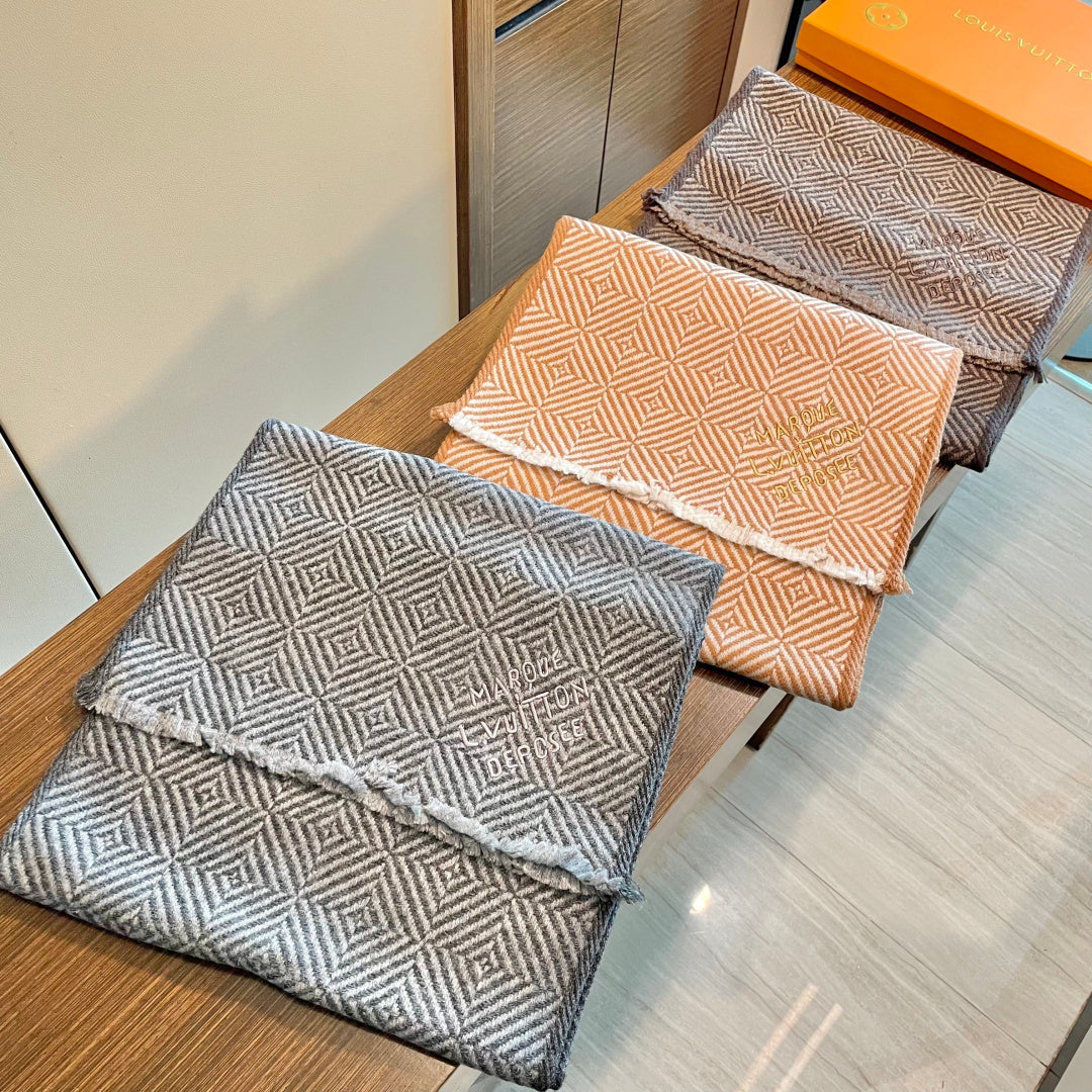 LV Exclusive Scarf 200cm Brown Cashmere 976321