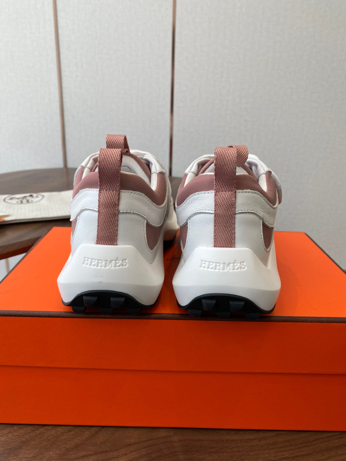 HM couple's sneakers white pink rubber material