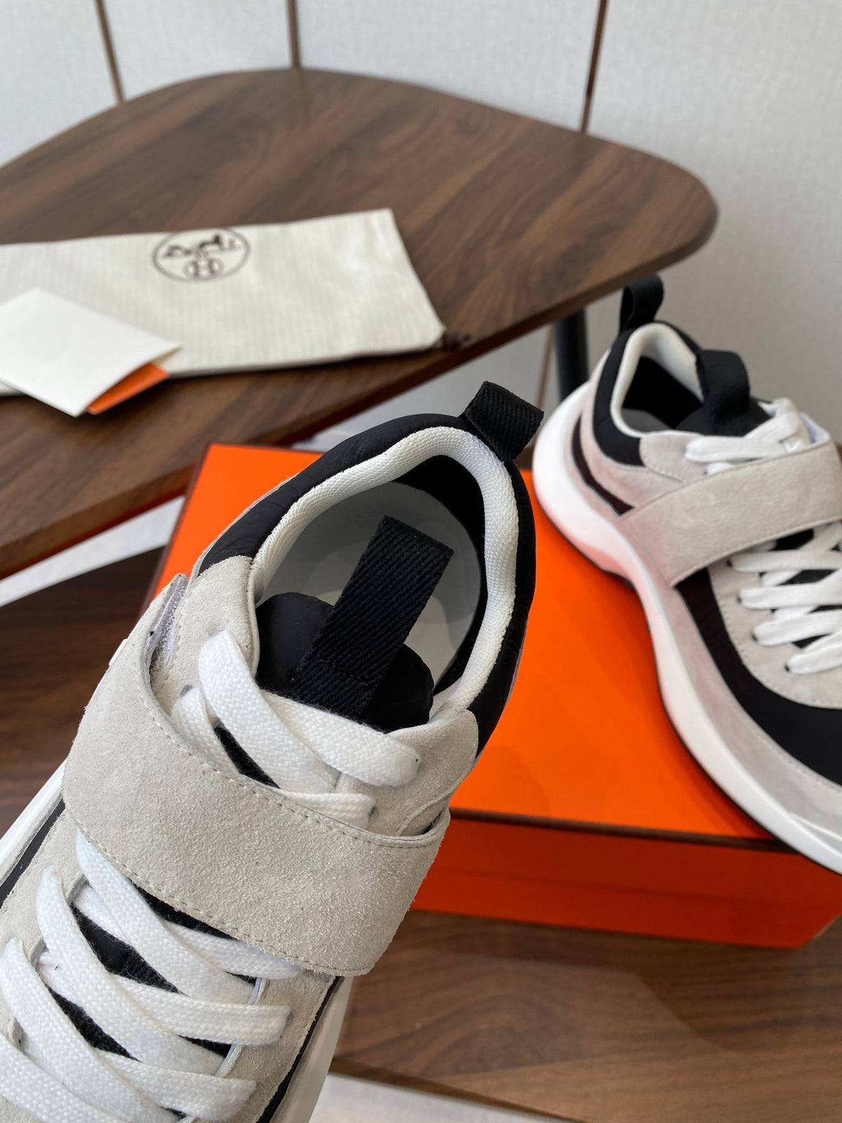 HM couple's sneakers white gray black rubber material