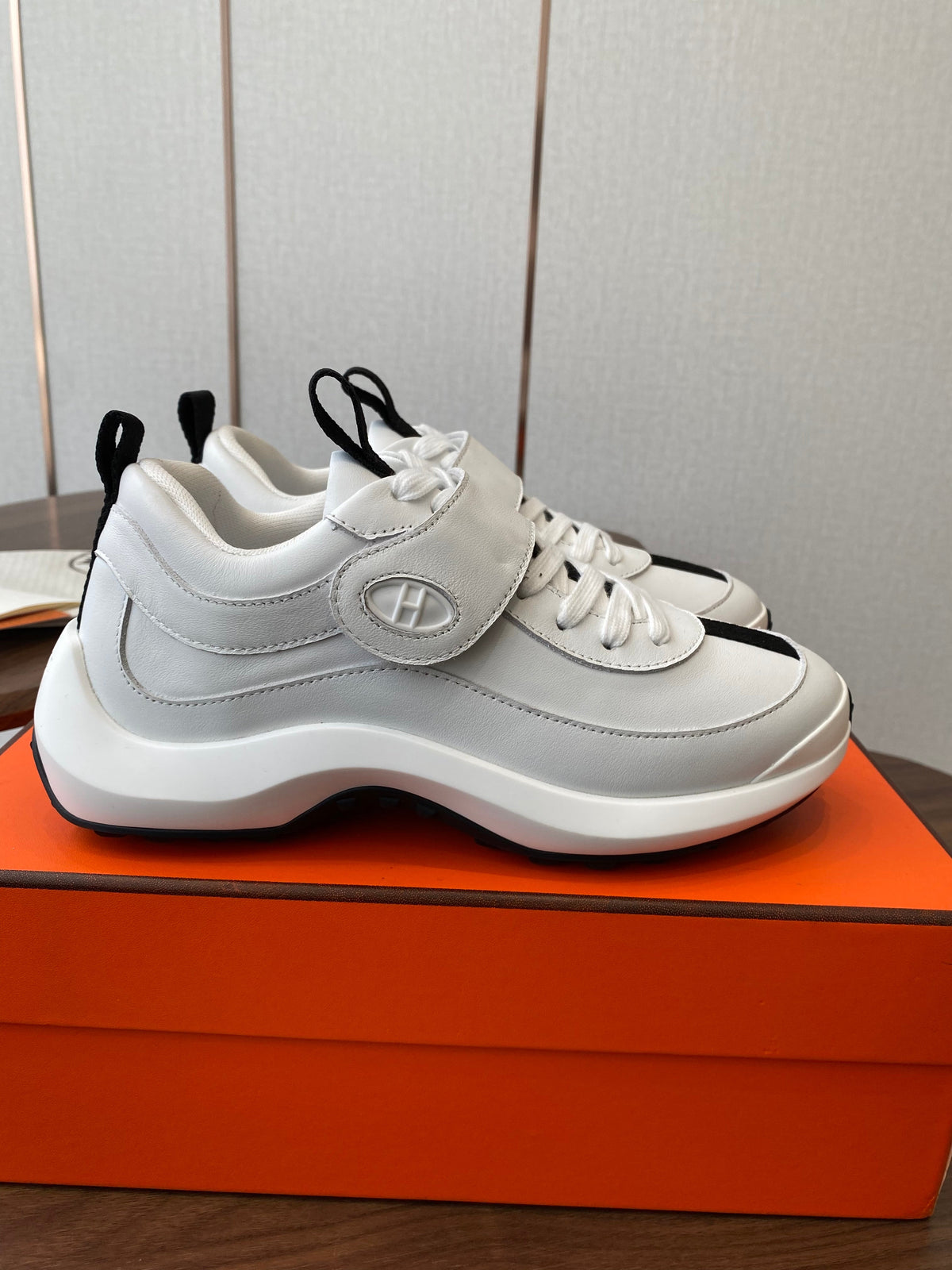 HM couple's sneakers white black suede 477366