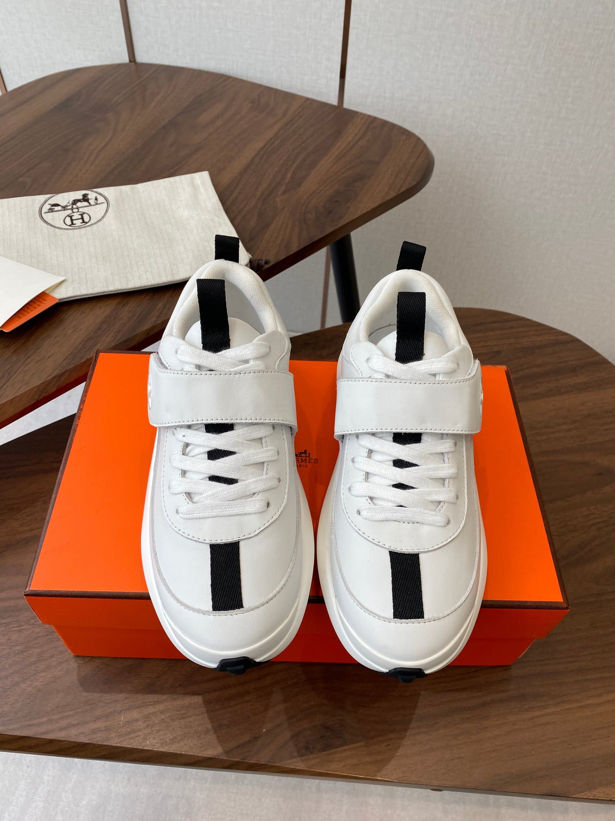 HM couple's sneakers white black suede 477366