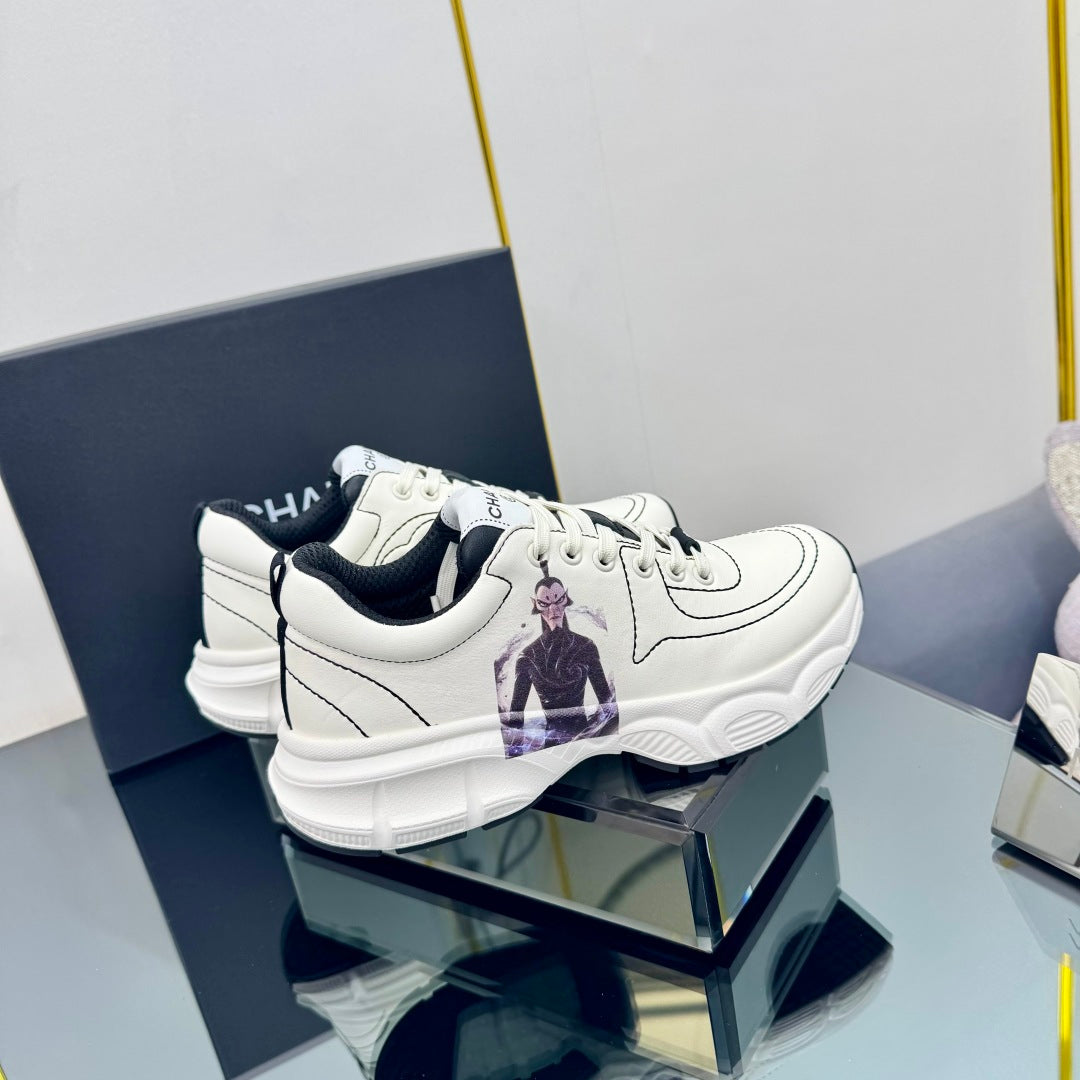 CC Sneaker White with Sticker Cowhide 238625