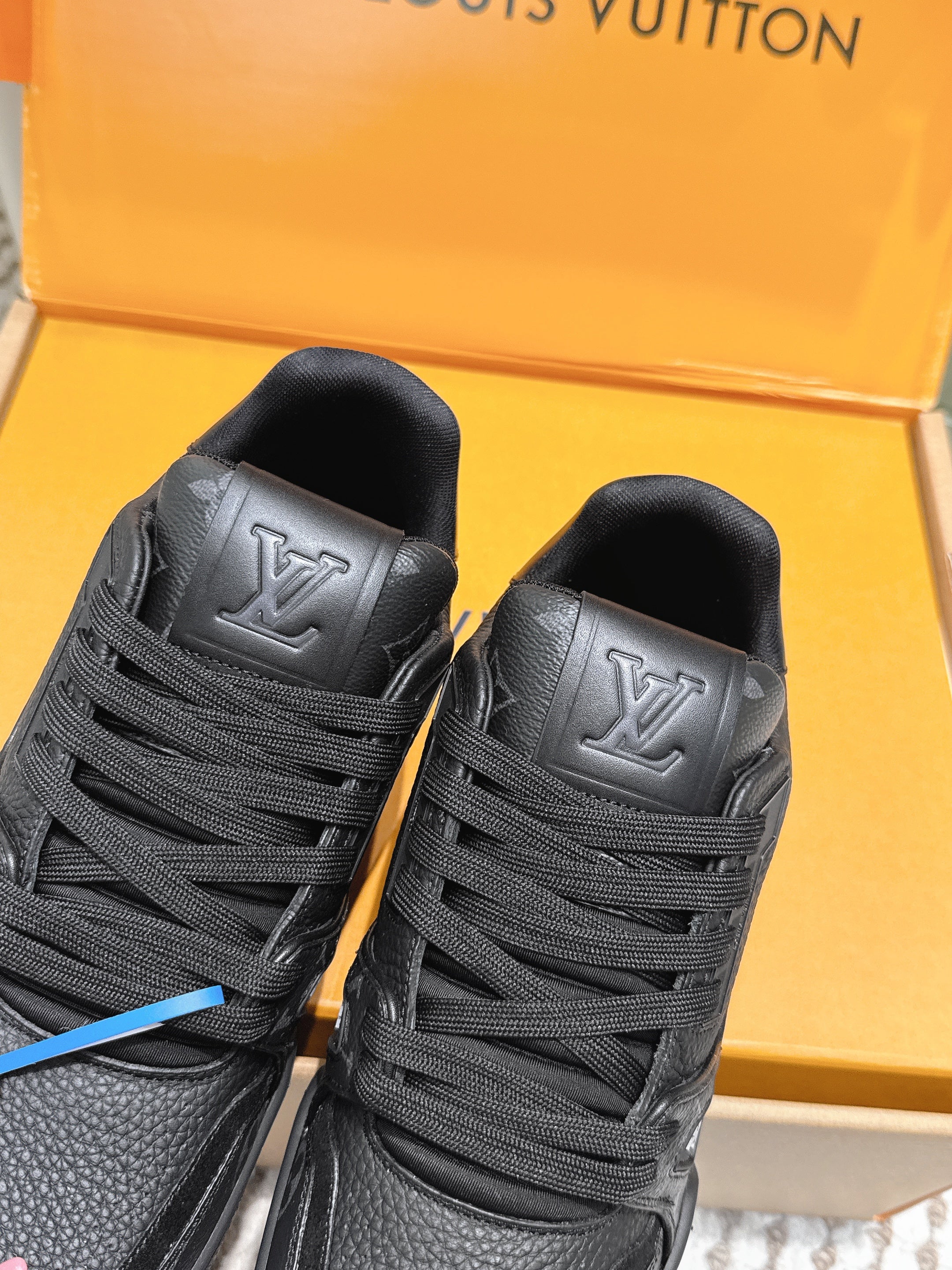 LV 26ss Trainer Sneakers Black Cowhide 657924