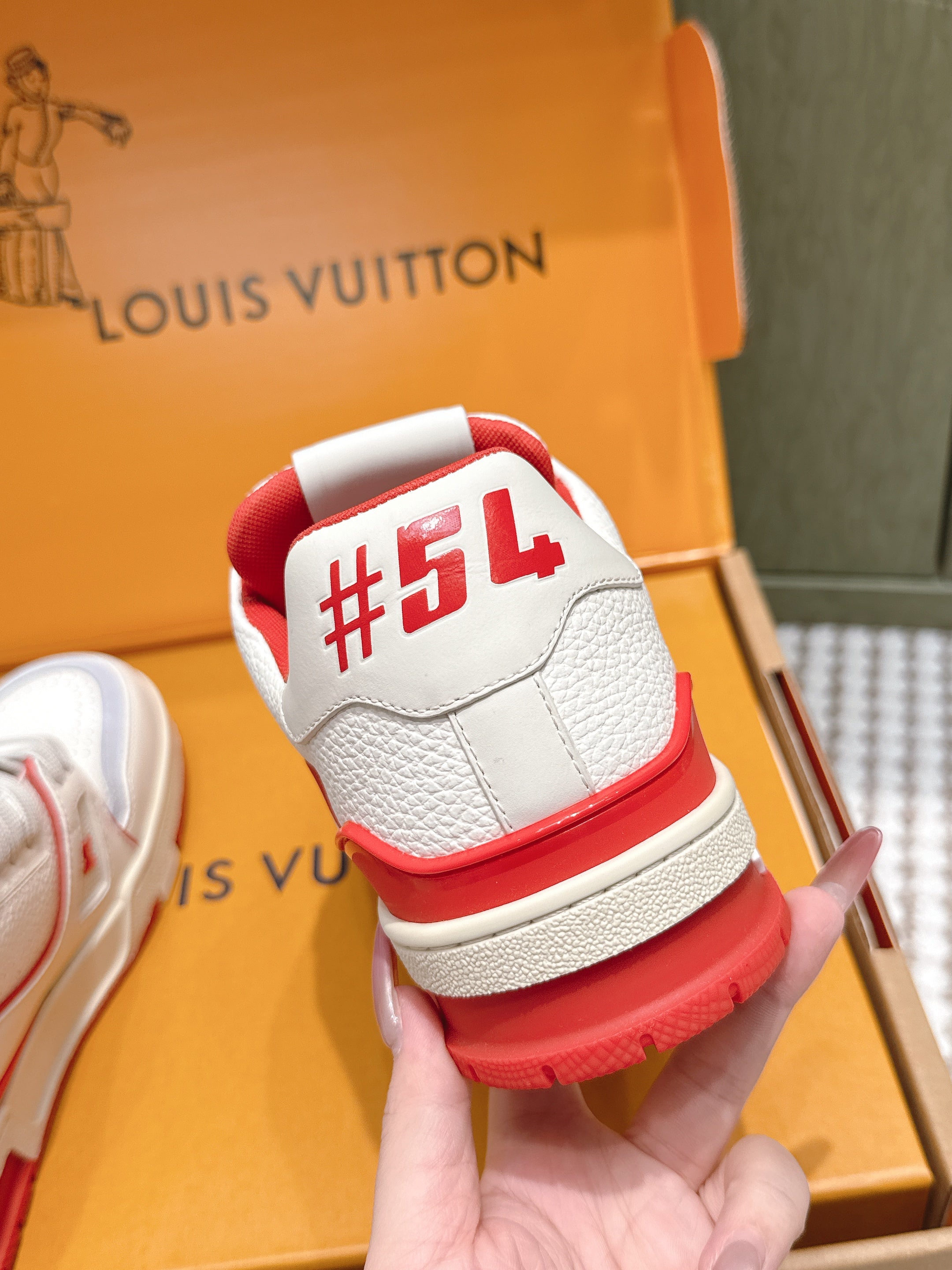 LV 26ss Trainer Sneakers White Red Cowhide 657900