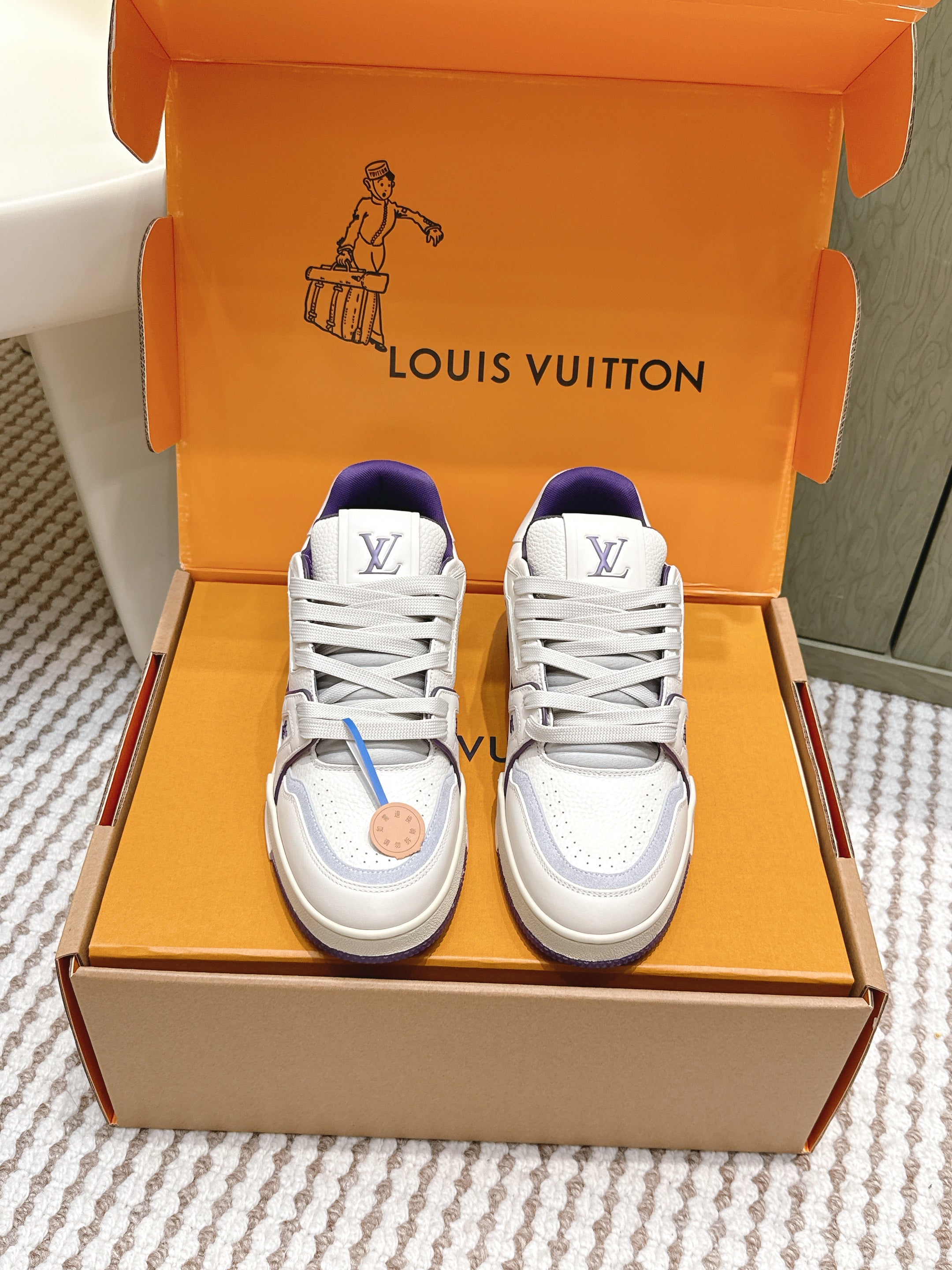 LV 26ss Trainer Sneakers White Purple Cowhide 657903
