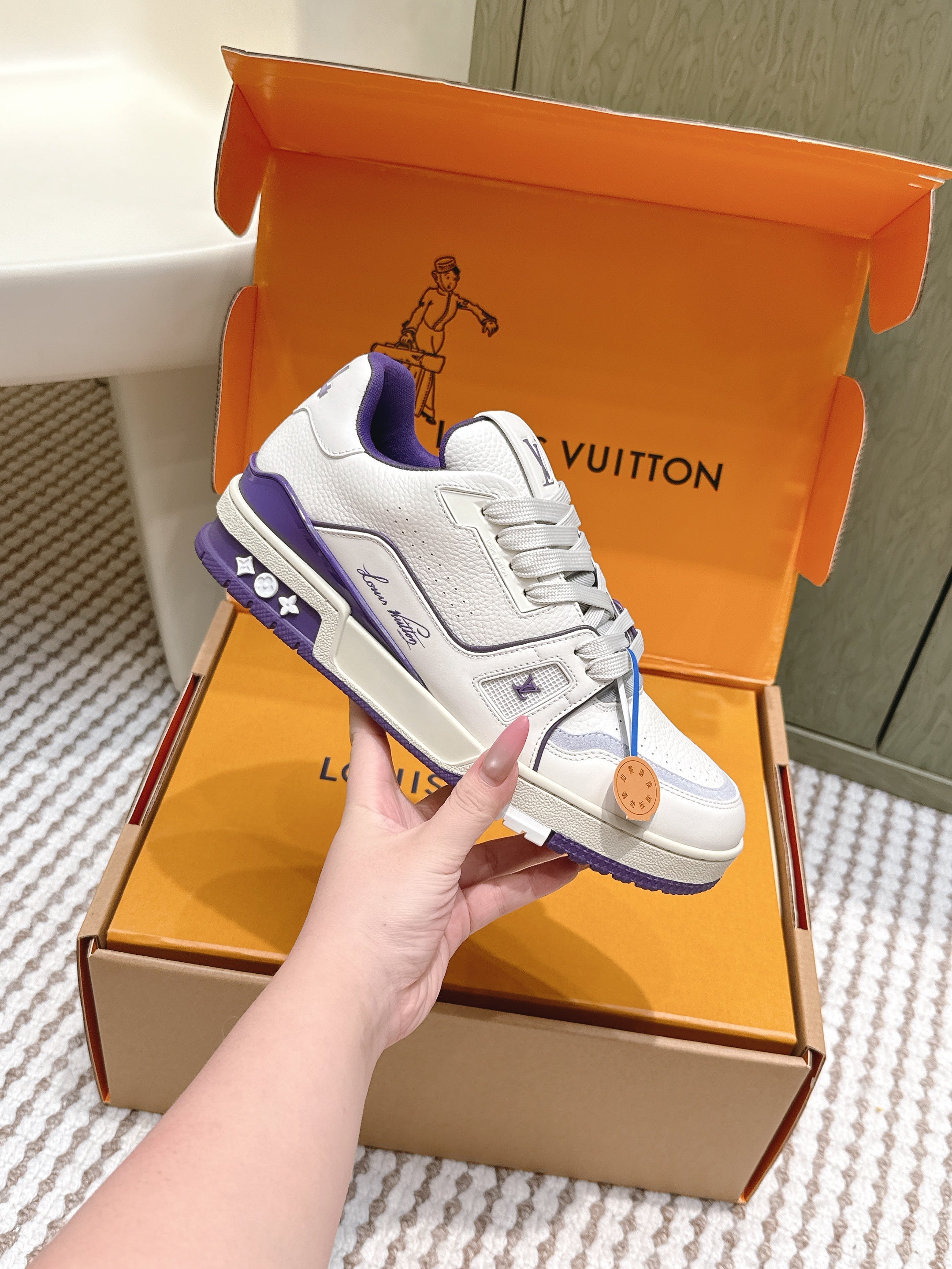 LV 26ss Trainer Sneakers White Purple Cowhide 657903