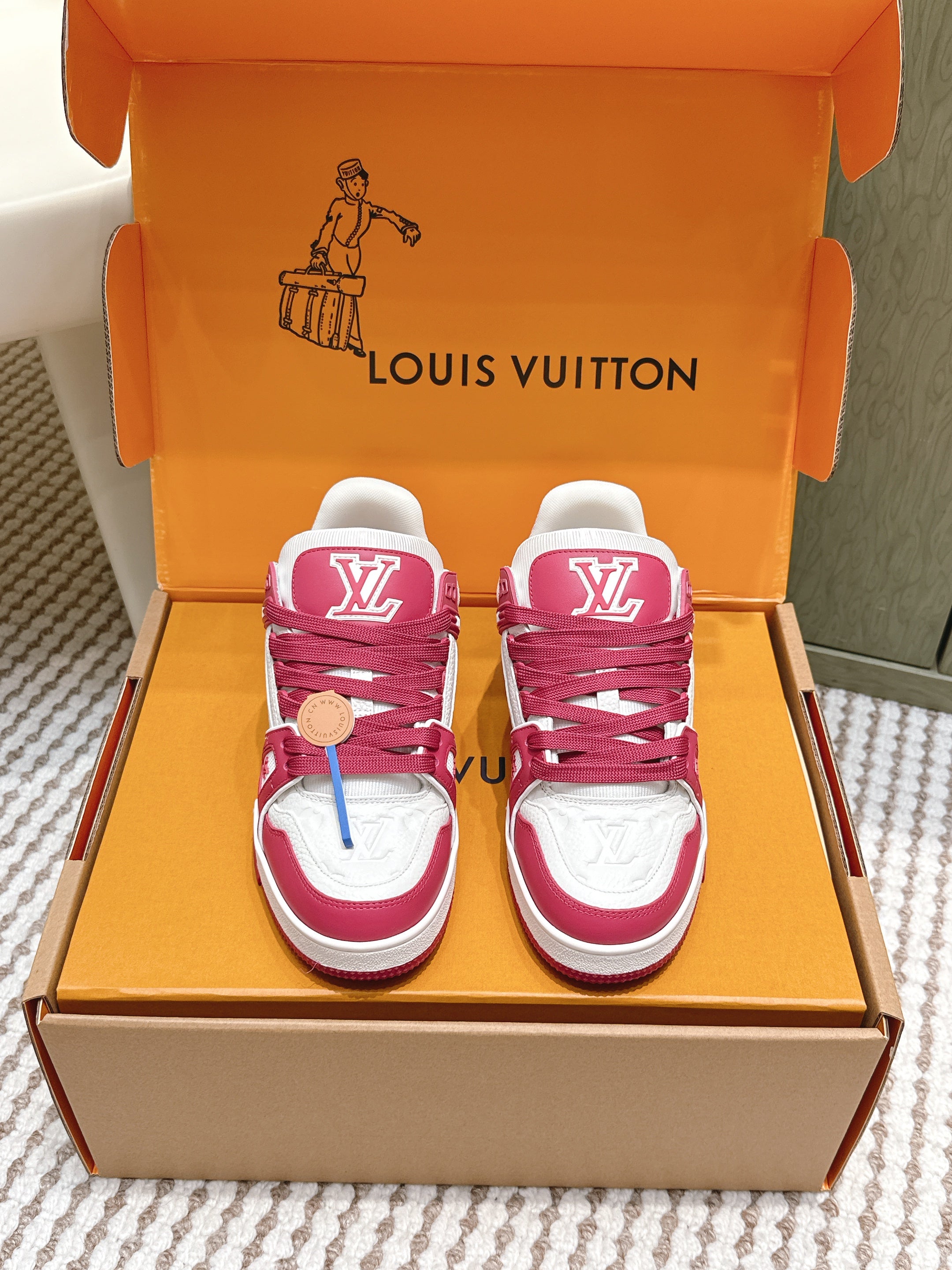 LV 26ss Trainer Sneakers White Dark Pink Denim Cowhide 657910