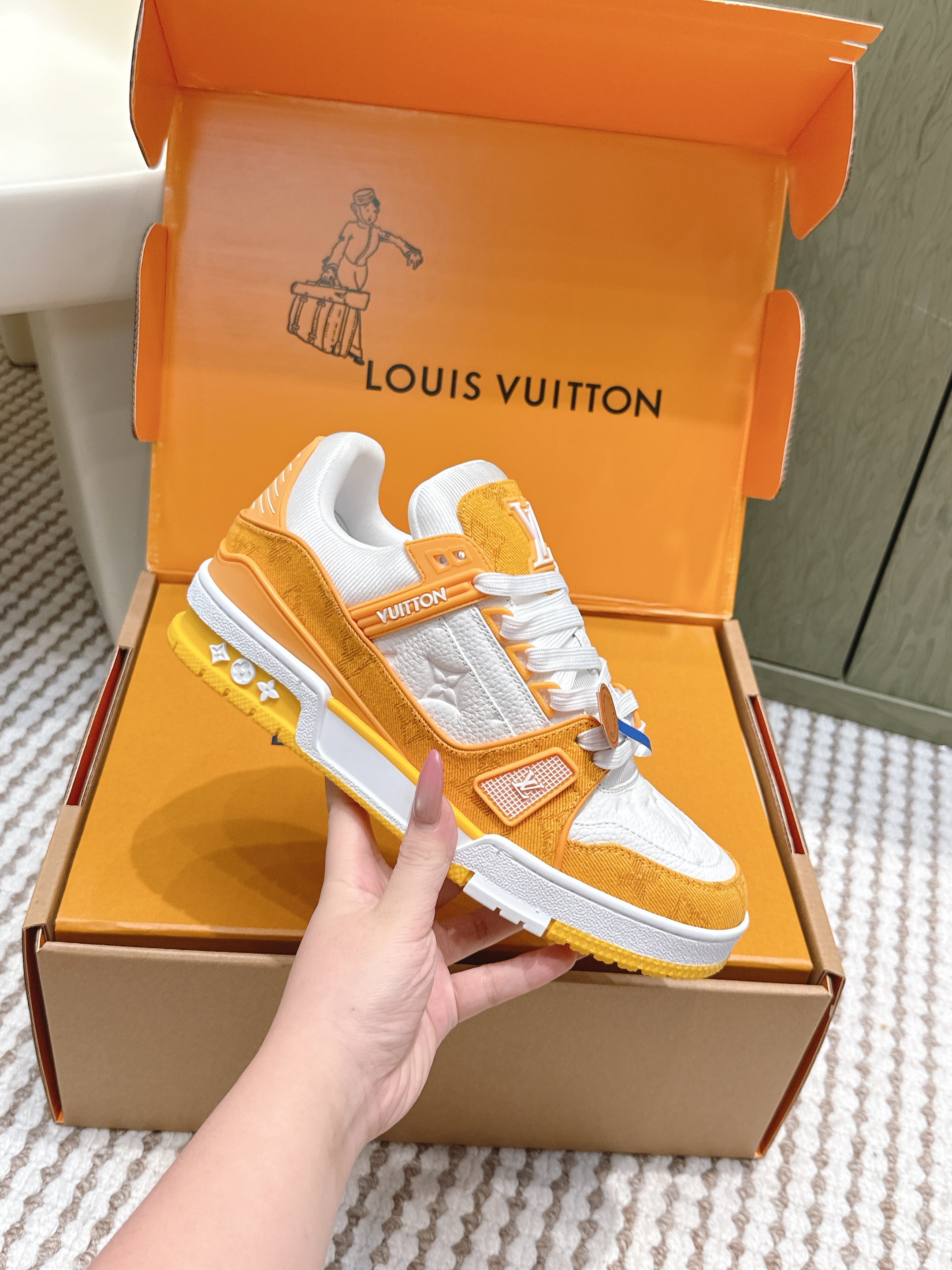 LV 26ss Trainer Sneakers White Orange Denim Cowhide 657918
