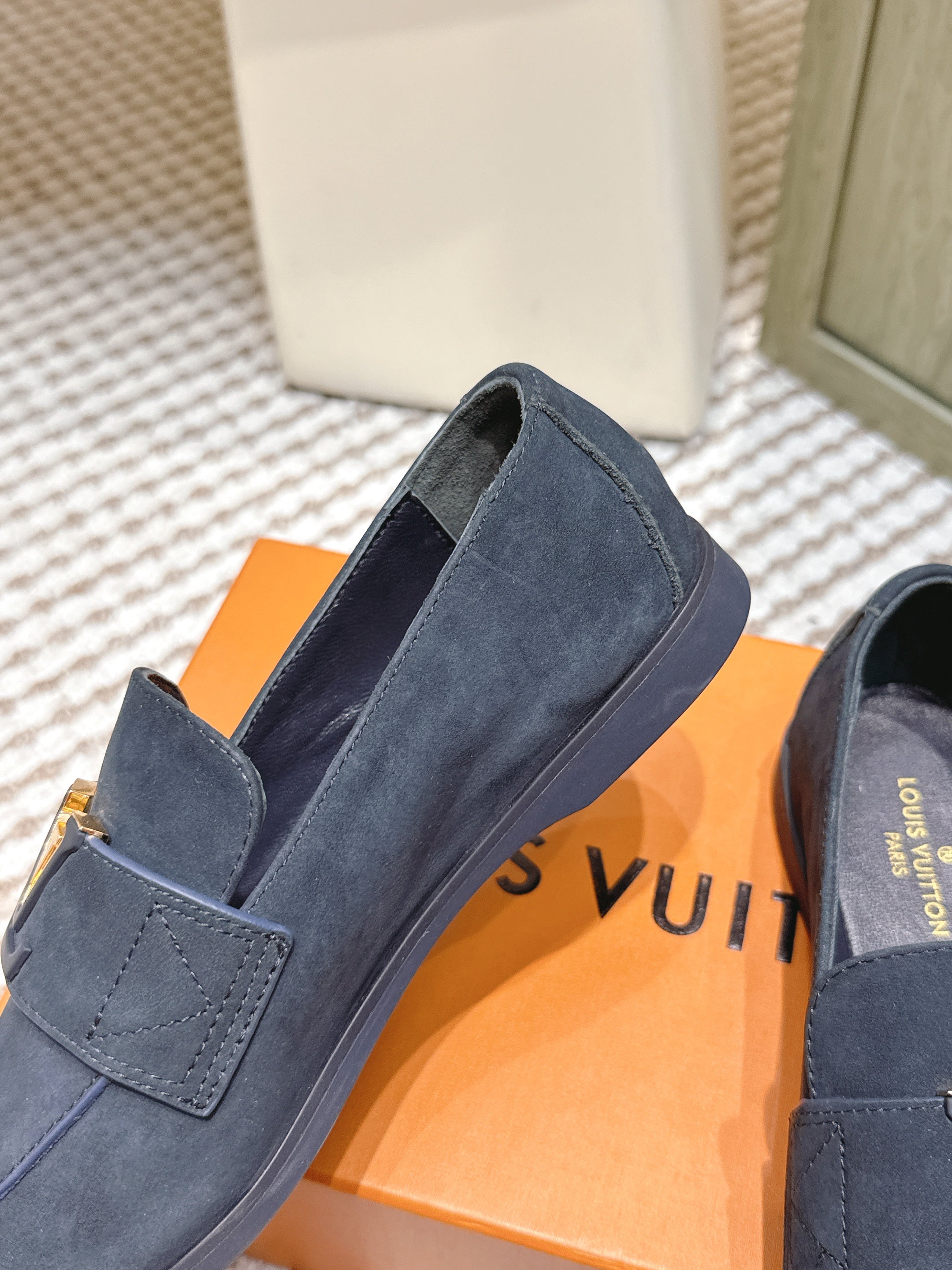 LV 26ss Loafers Navy Blue Suede 657818