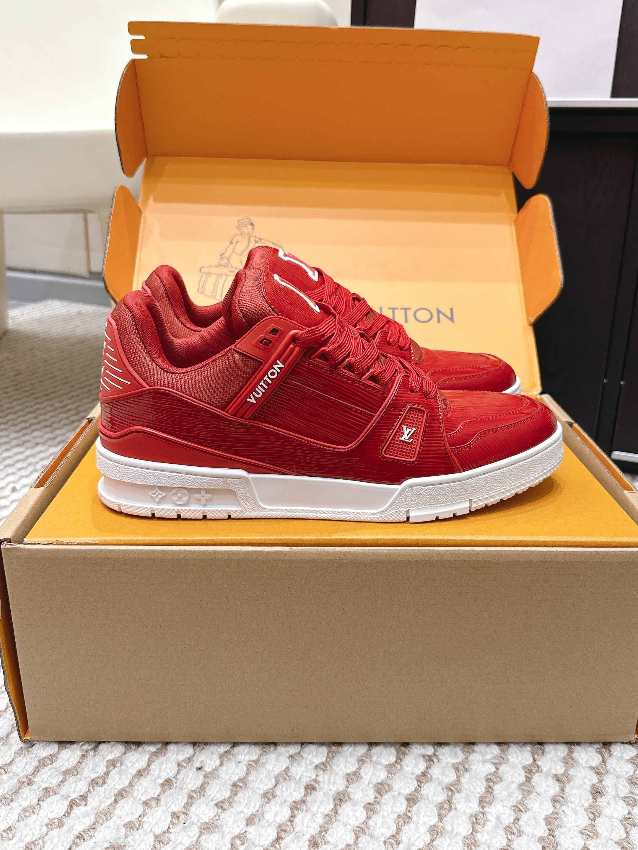 LV 26ss Trainer Sneakers Red Cowhide 657931