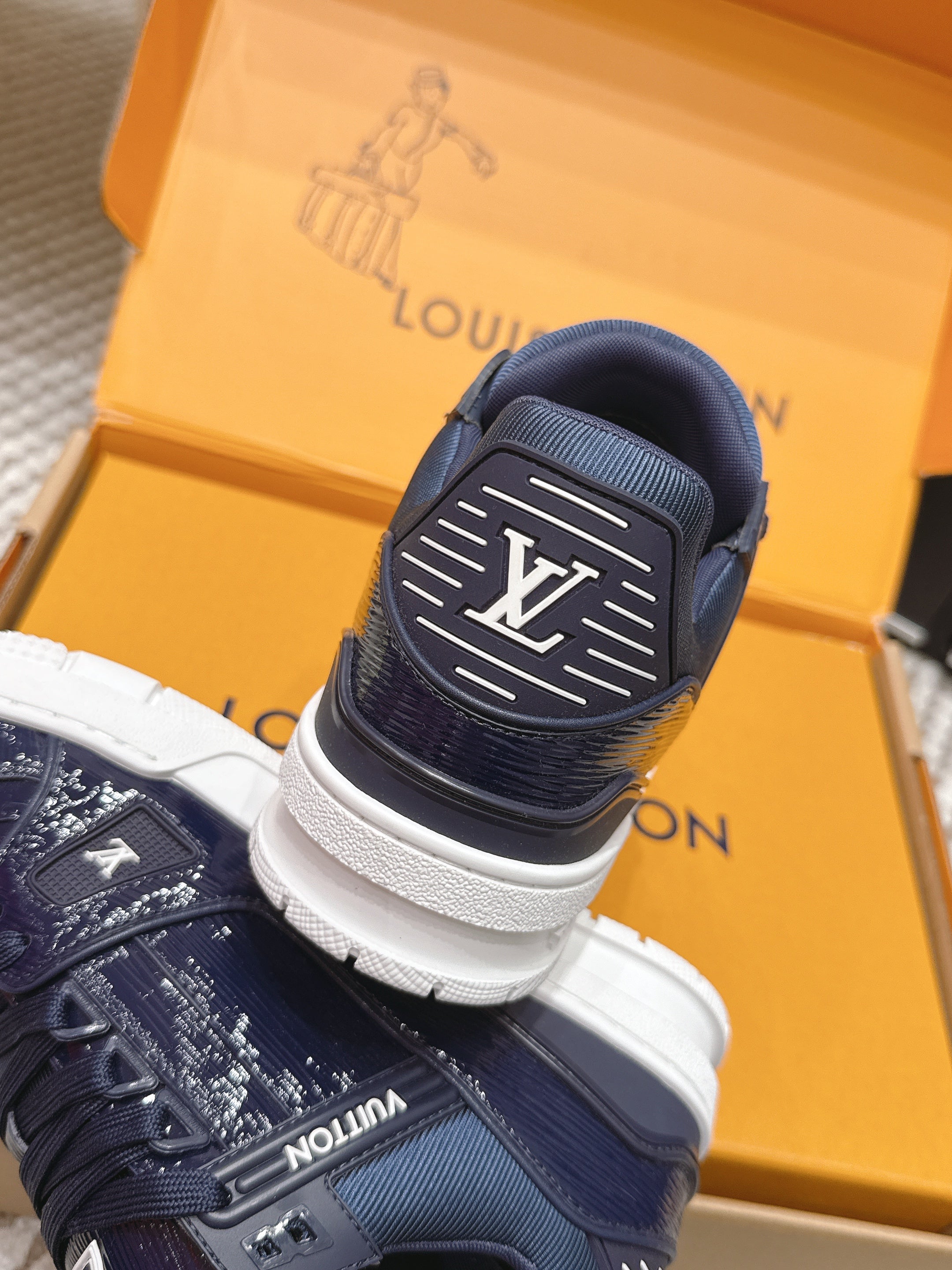 LV 26ss Trainer Sneakers Navy Blue Cowhide 657932