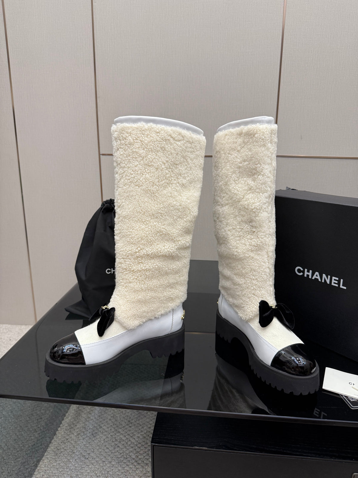 CC knee-high boots white black sheepskin and wool 532190