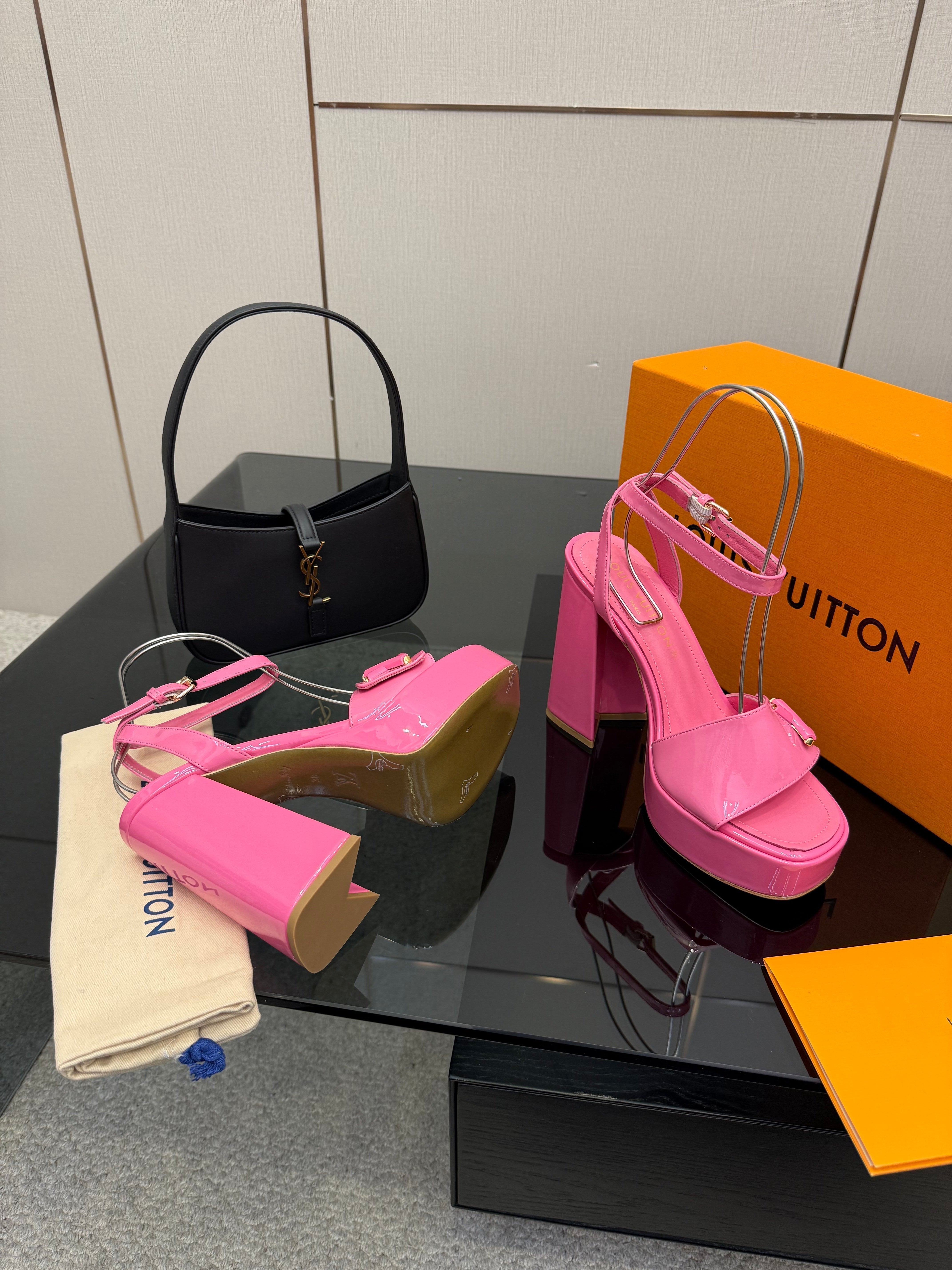 LV 26ss Platform Sandals 110 Pink Patent Leather 629617