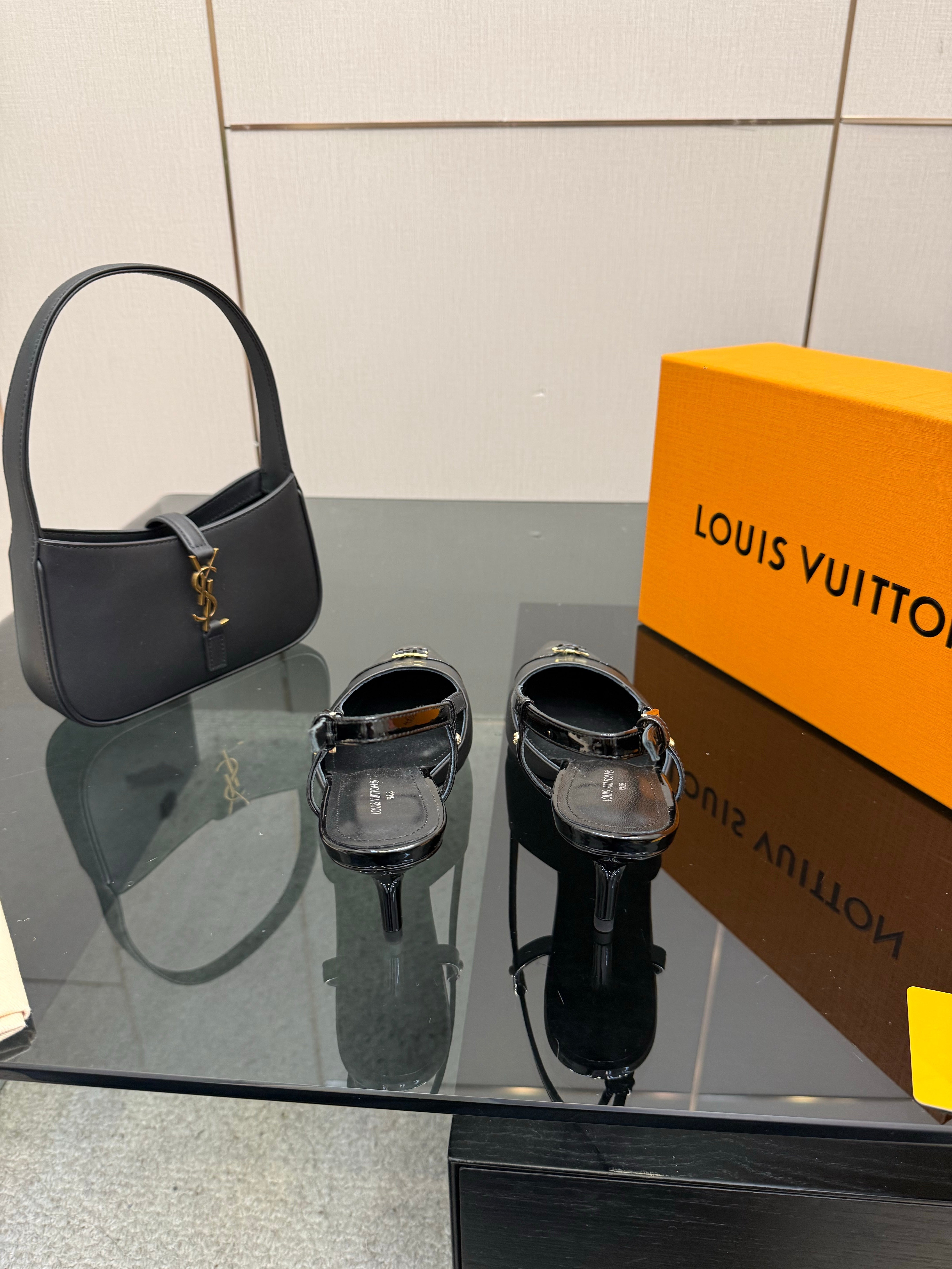 LV 26ss Slingback 55 Black Patent Leather 629637