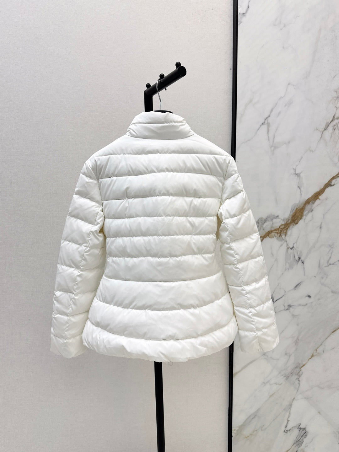 CD 25 Straight-Cut Puffer Jacket Cotton