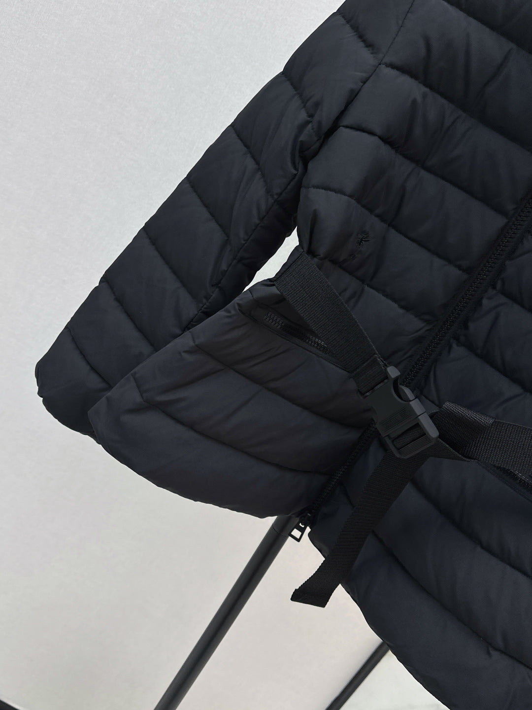 CD 25 Straight-Cut Puffer Jacket Cotton