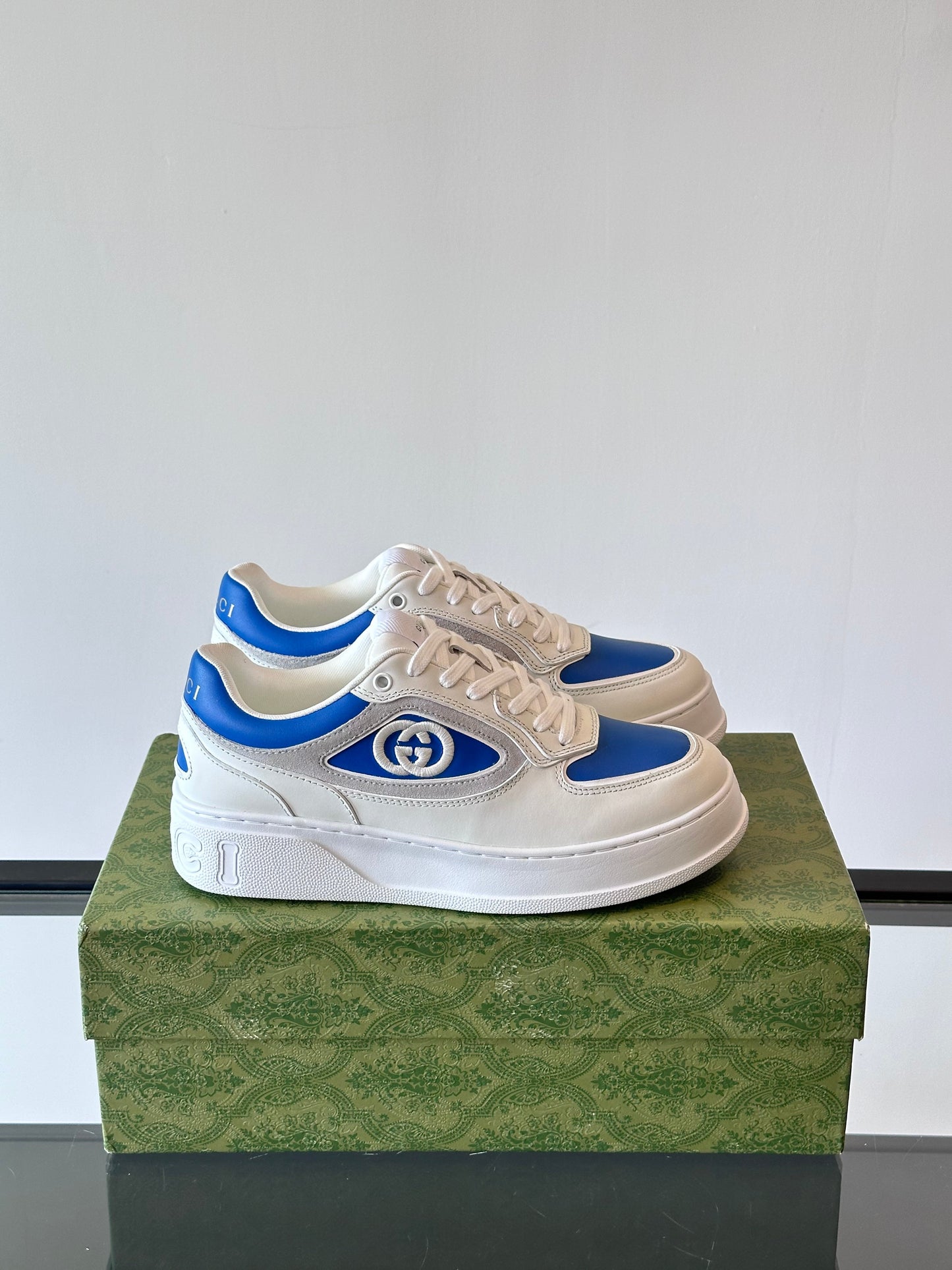 GG Men's Sneaker White Blue Cowhide 535206