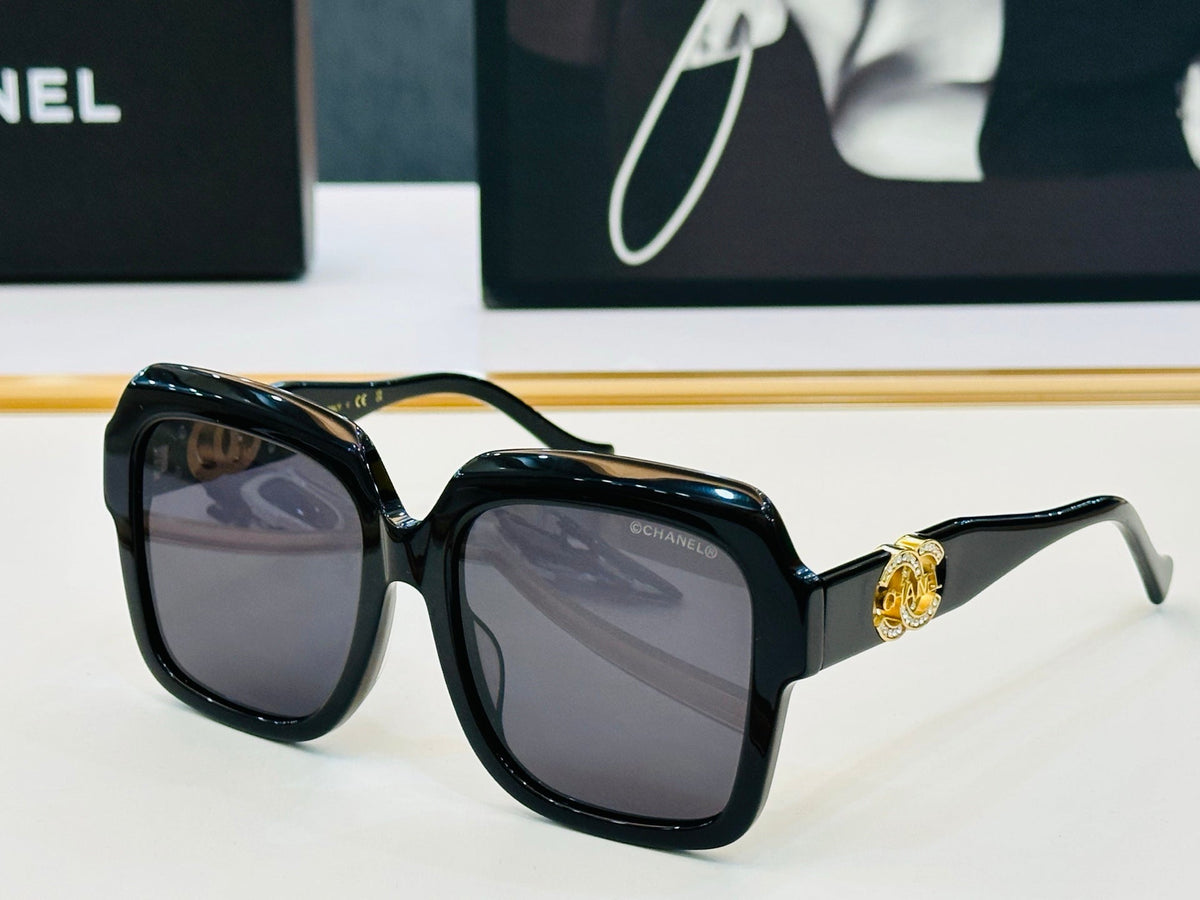 Chanel Sunglasses 677545