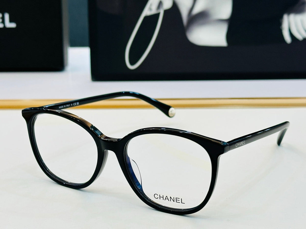 Chanel Sunglasses 700374