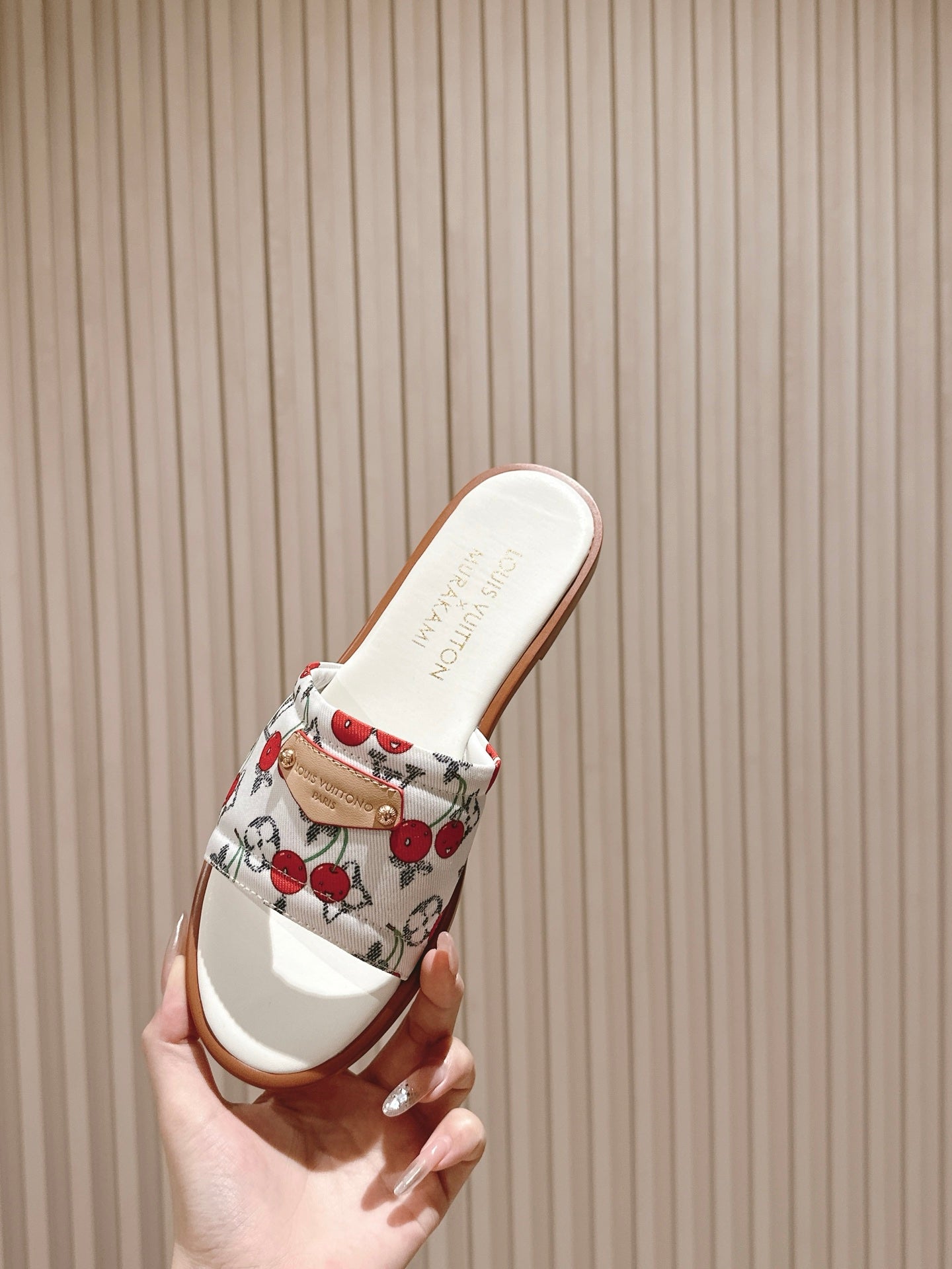 LV 26ss Slippers White Red Denim Leather 656928