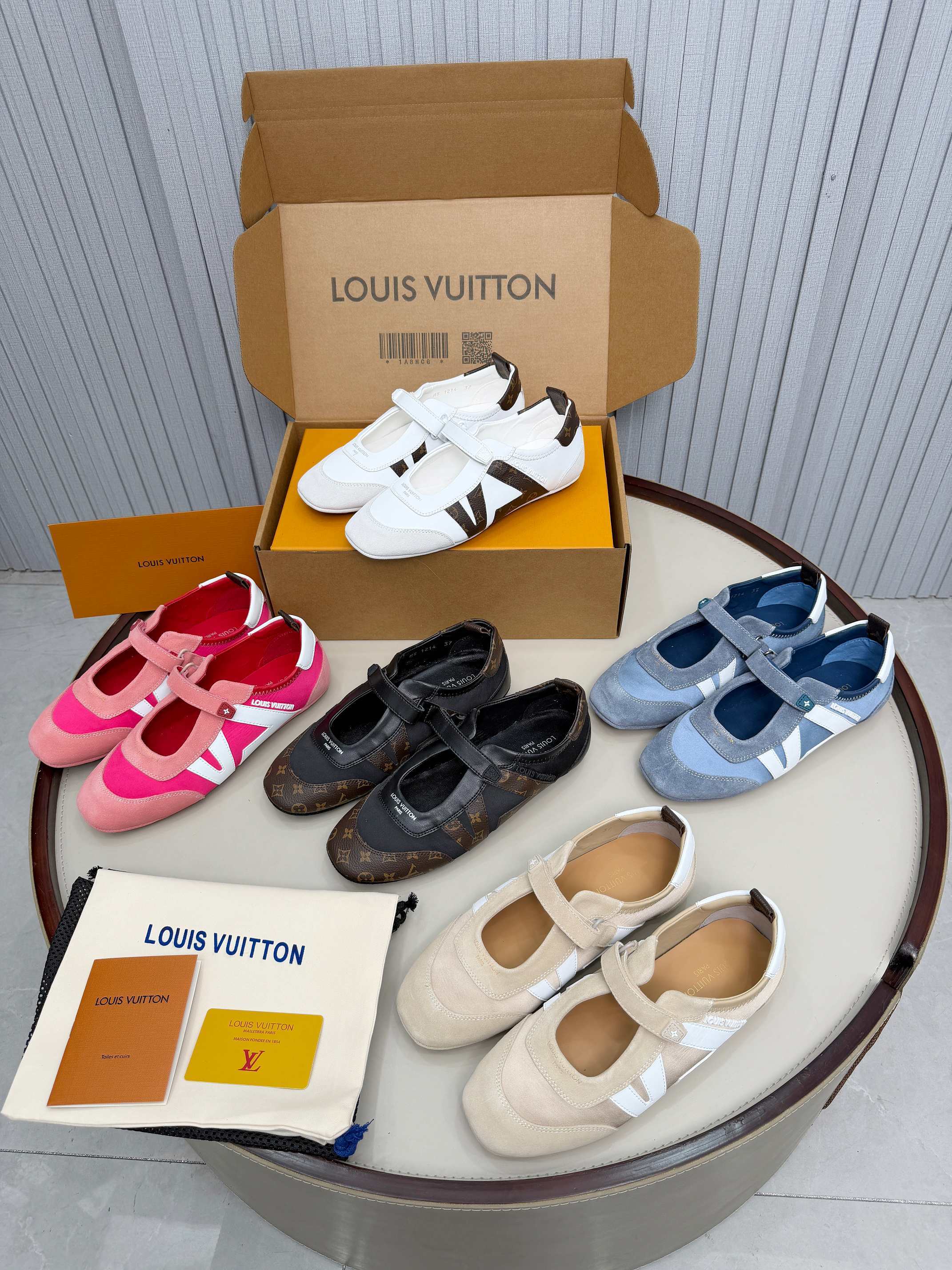 LV 26ss Sneakerina Mary Jane Blue White Suede 674022