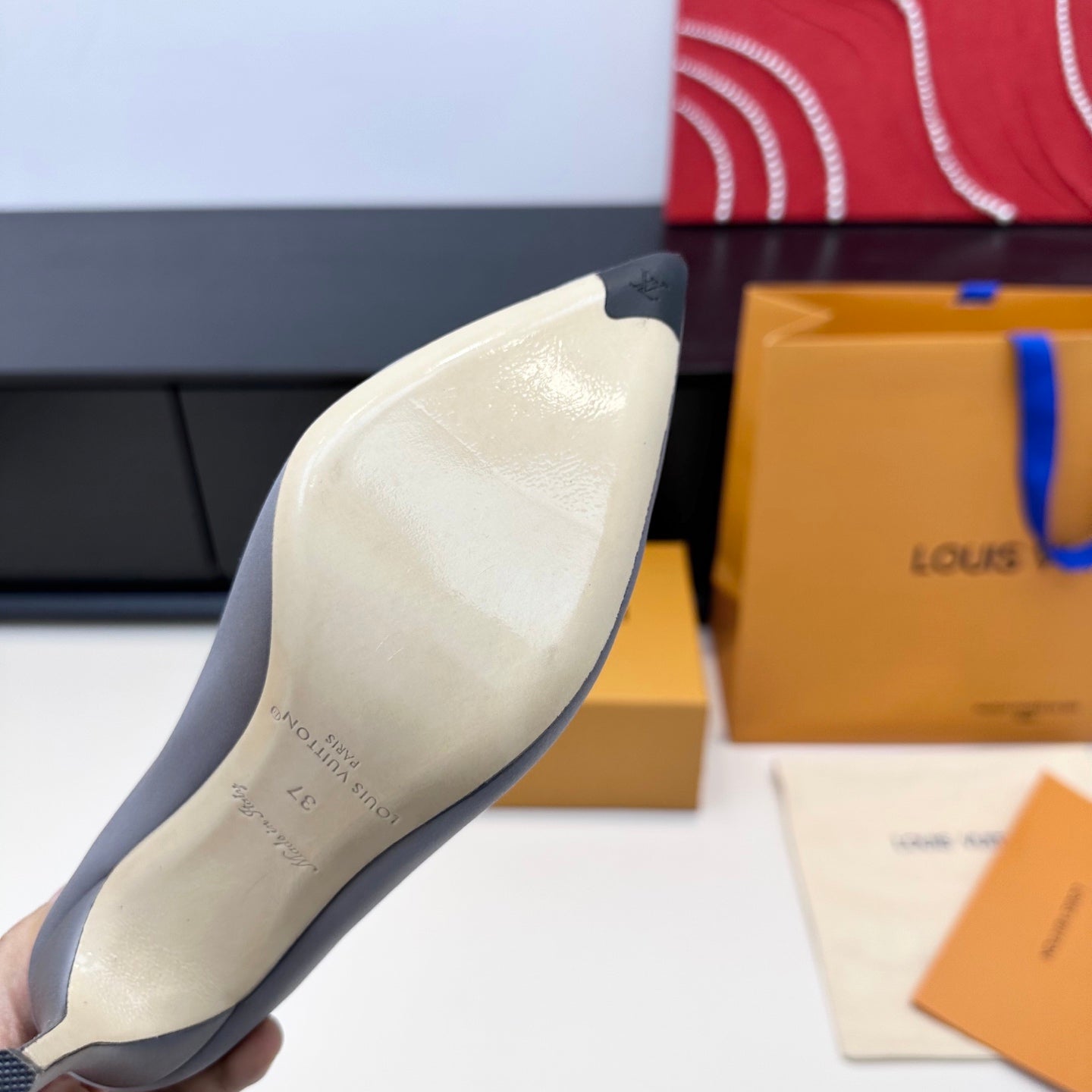 LV 26s  Pointed-Toe High Heels 95 Light Lavender Premium Satin 622444