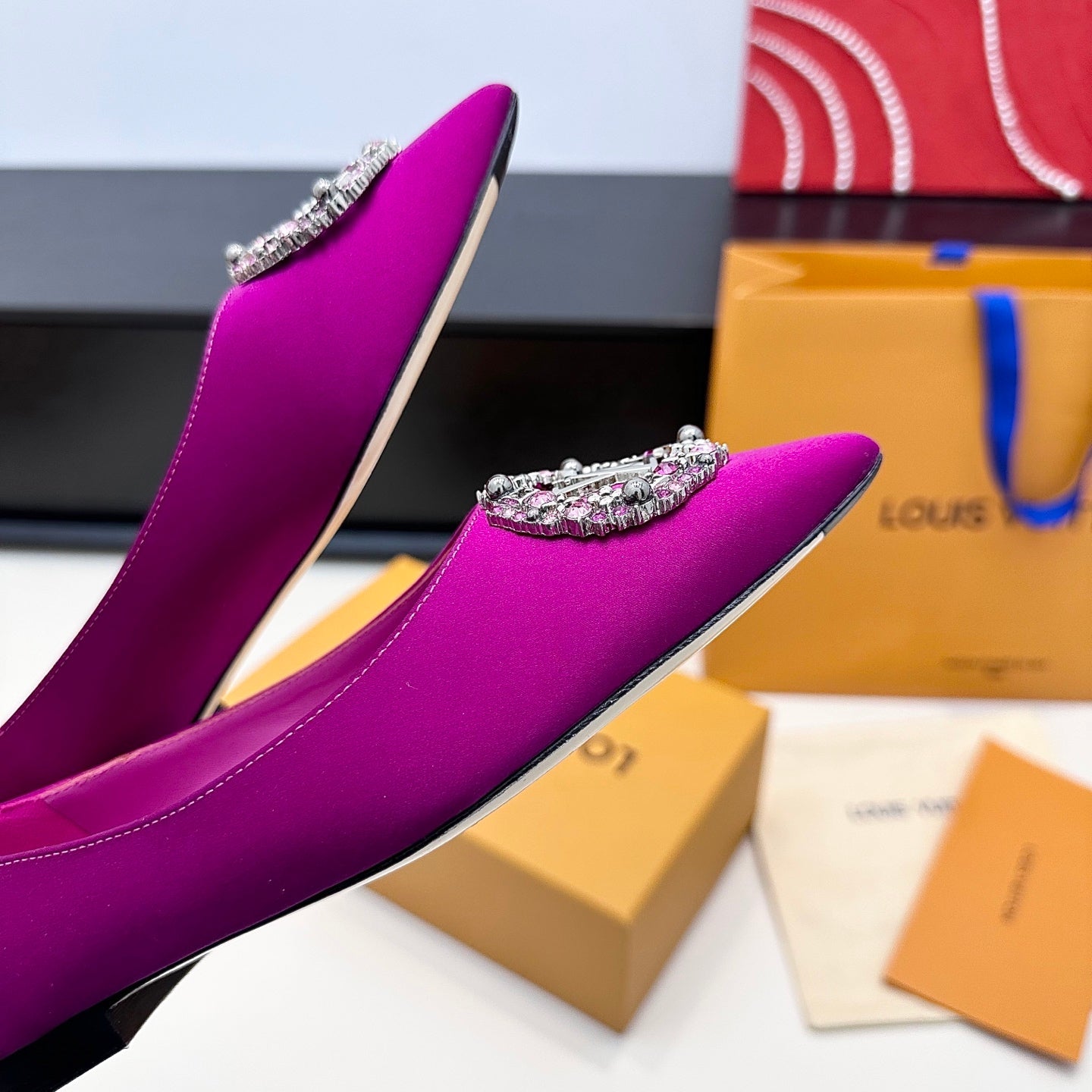 LV 26s Pointed-Toe Ballet Flat Fuchsia Pink Premium Satin 622447