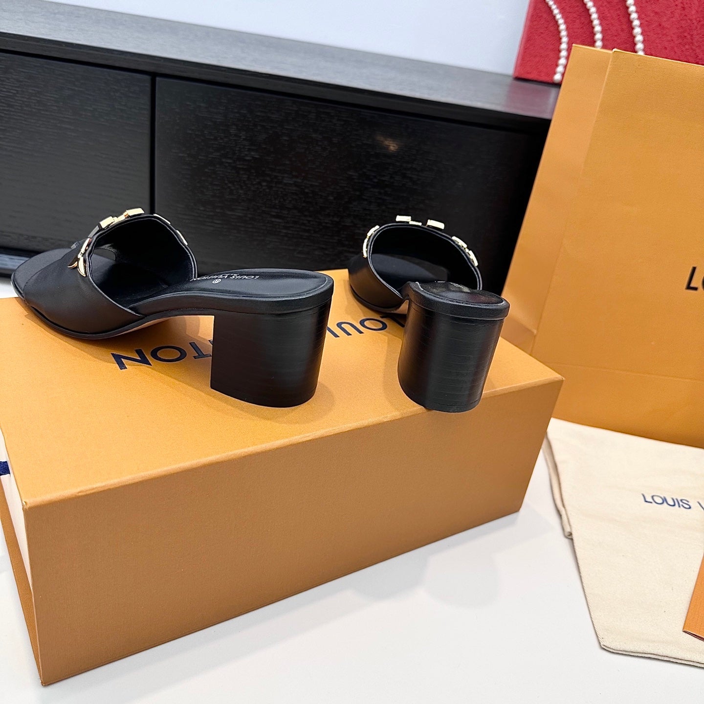 LV 26s High Heels 65 Sandals Black Calfskin 622410
