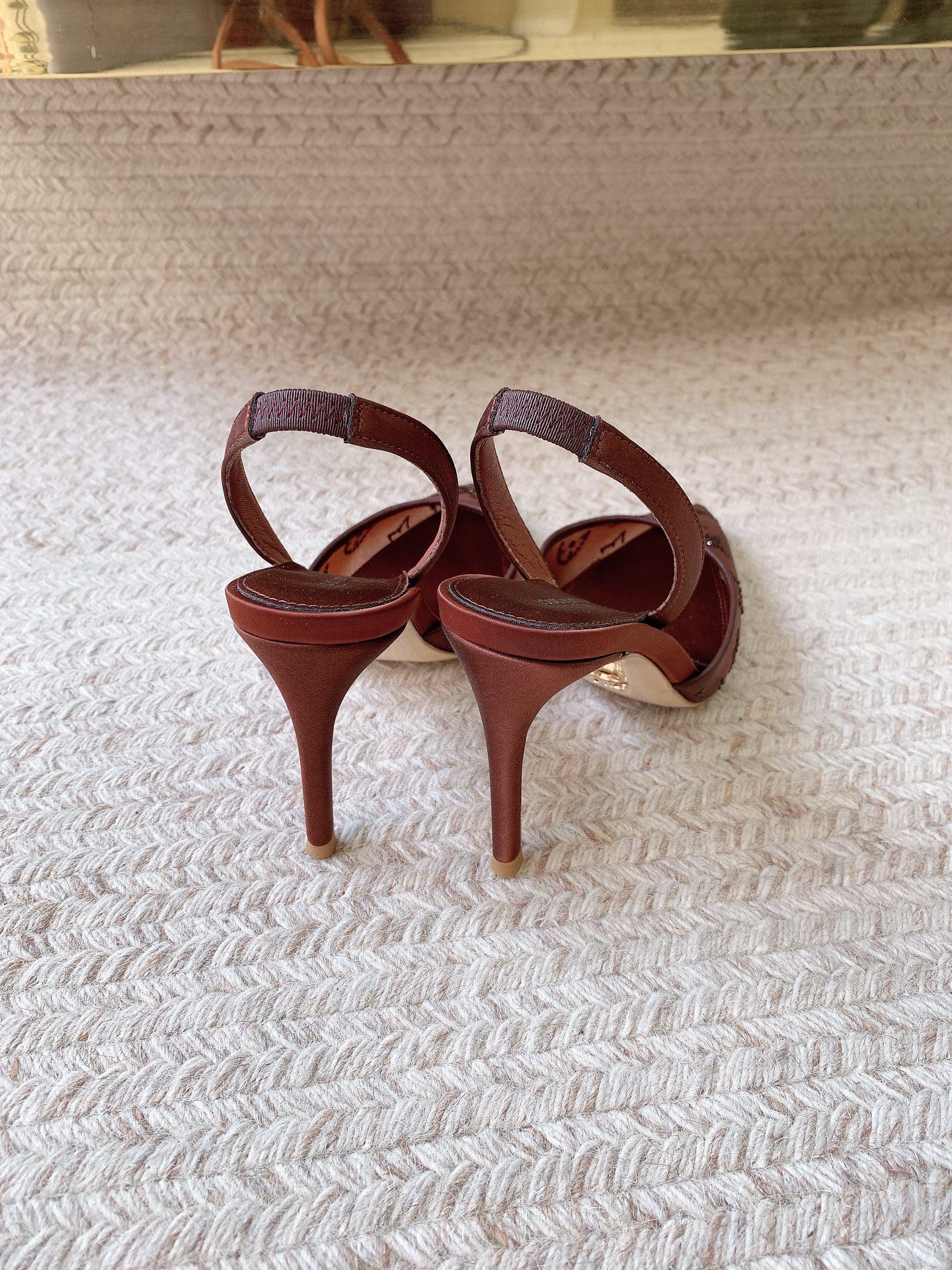 LV 26ss Slingback Reddish Brown Mesh Leather 669993 669991