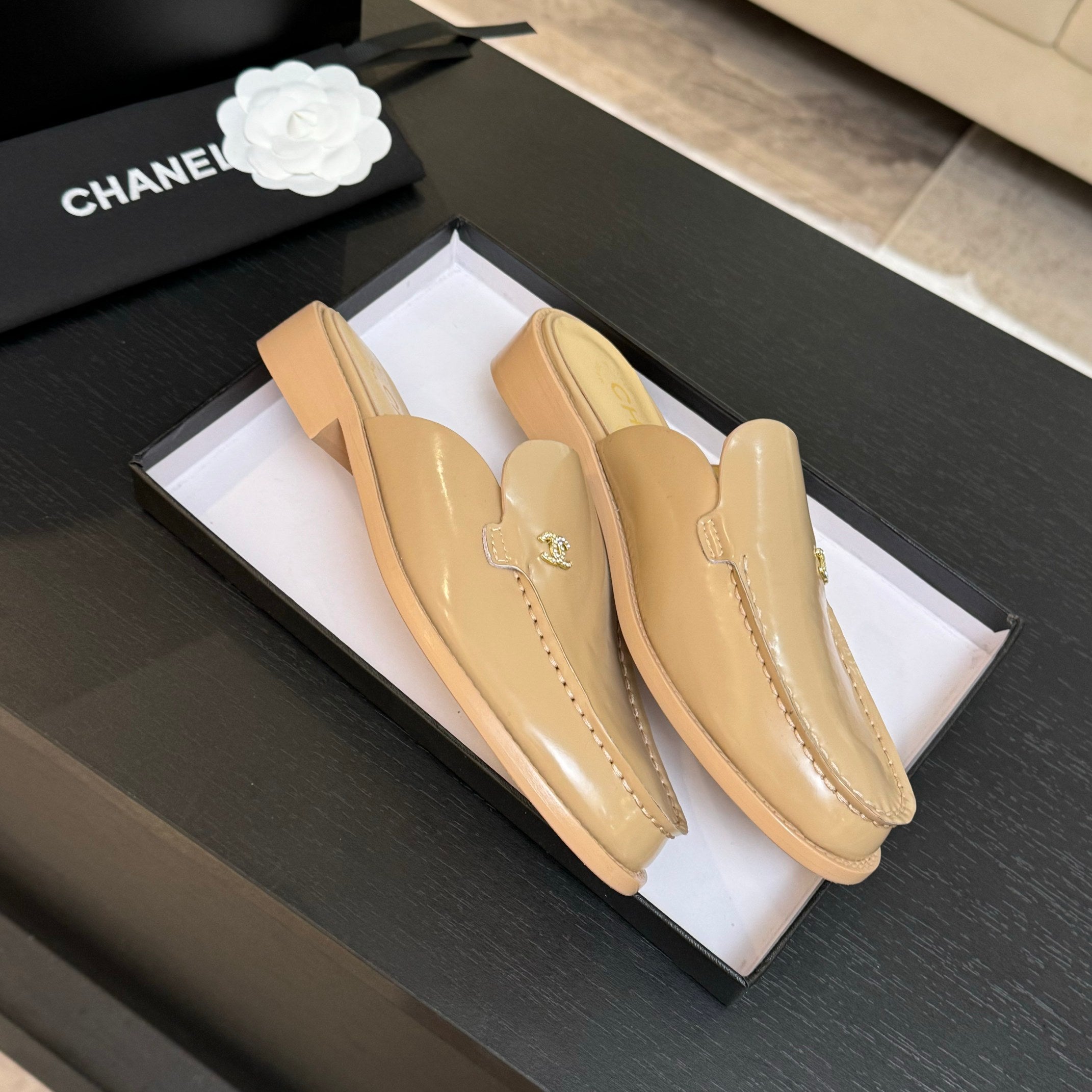 CC 25C Mule Beige Calfskin