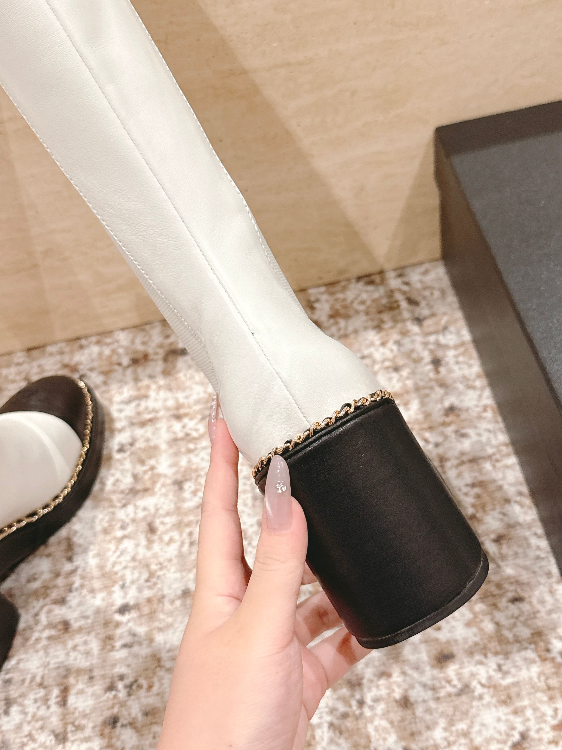 CC 25SS High Boot White Black Calfskin 431721