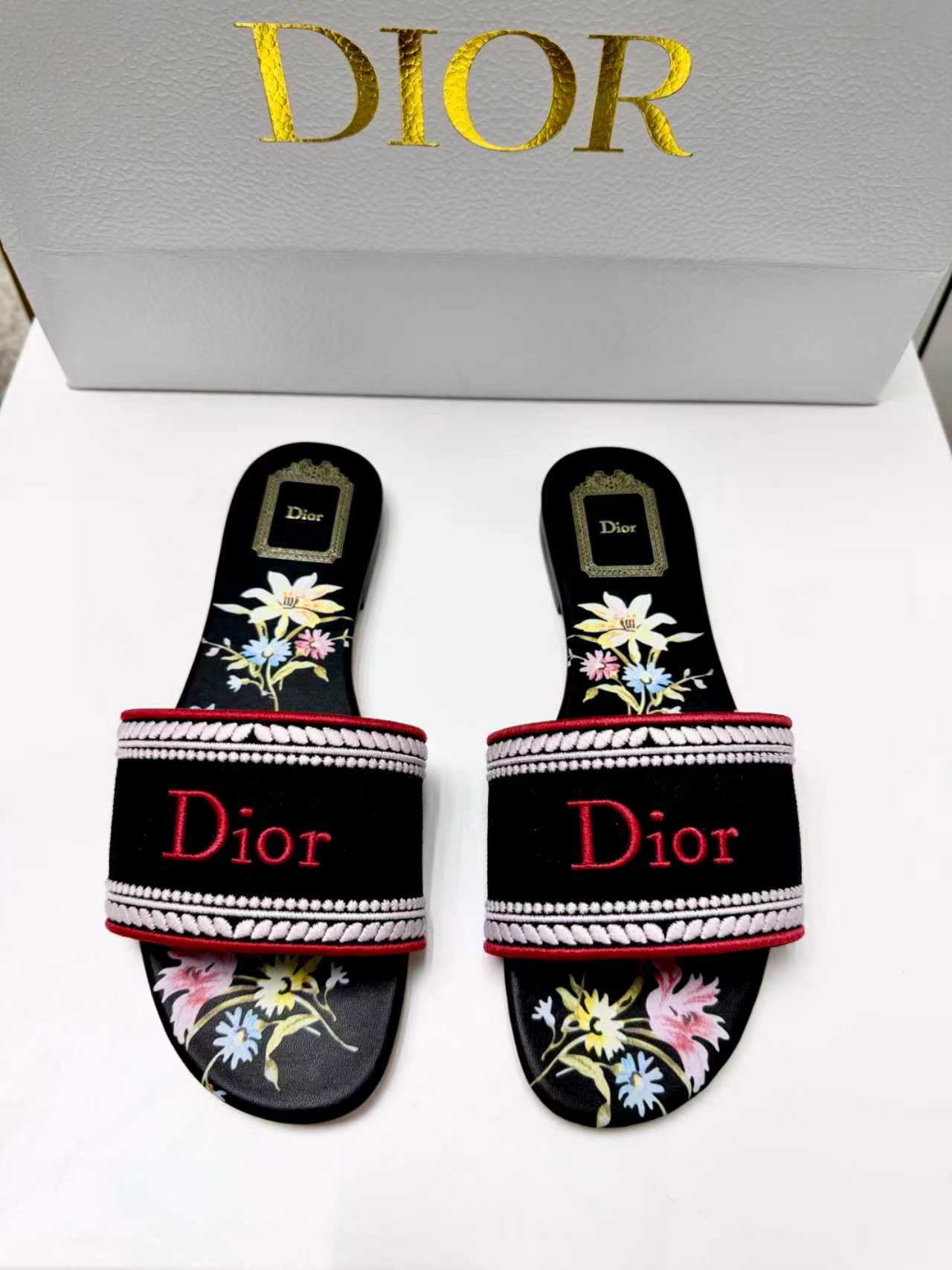 CD 26s Floral Embroidered Sandals Black Canvas 683030