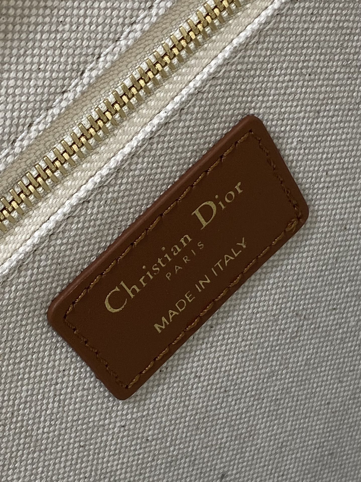 Medium Book Tote 37 Beige Oblique Embroidered Raffia Camel Calfskin