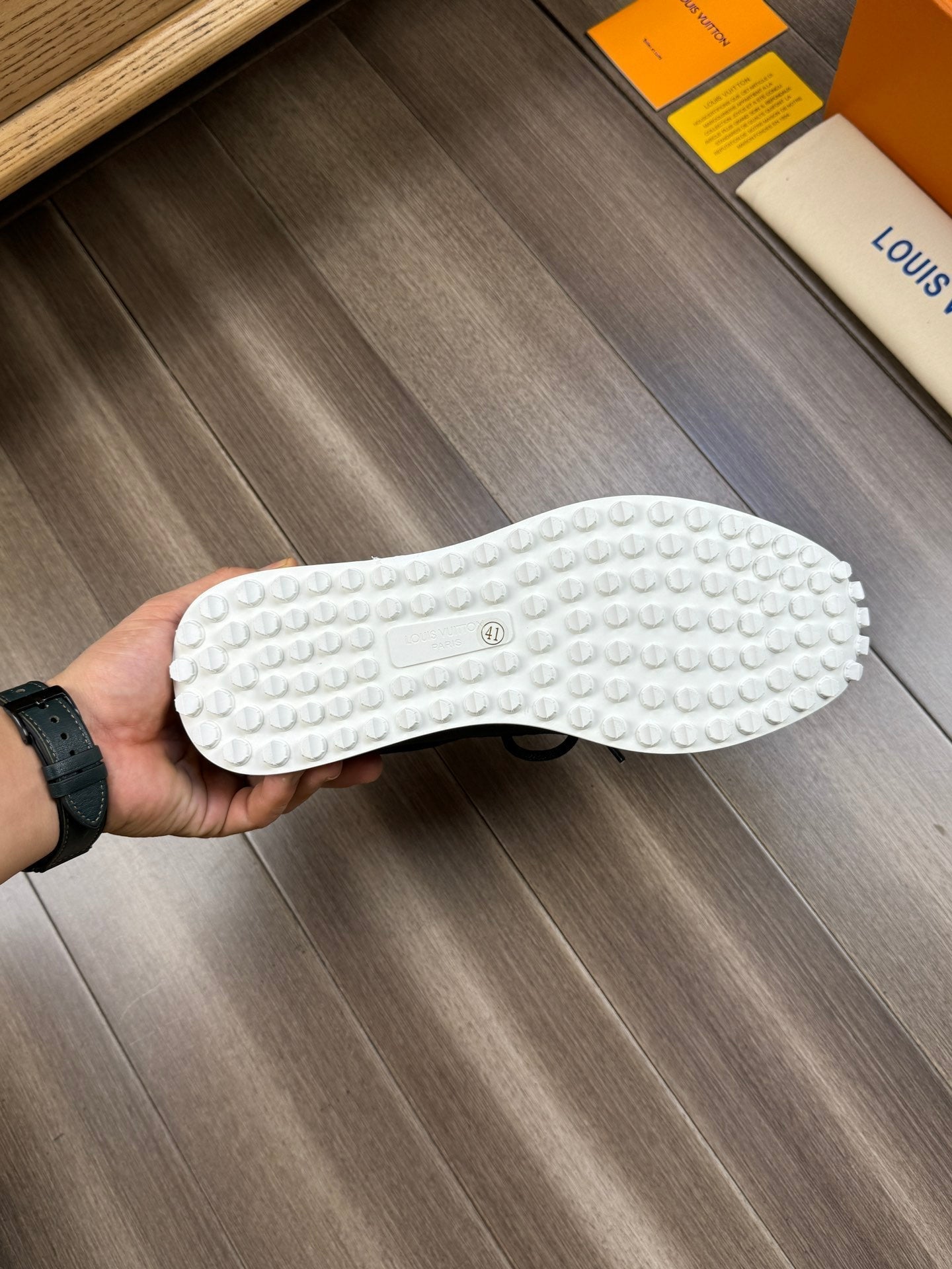LV SNEAKERS IN BLACK MESH BREATHABLE FABRIC AND  CALFSKIN