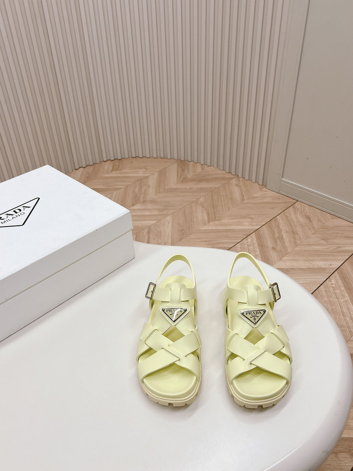 Pra Interwoven Straps Sandals 30 Vanilla