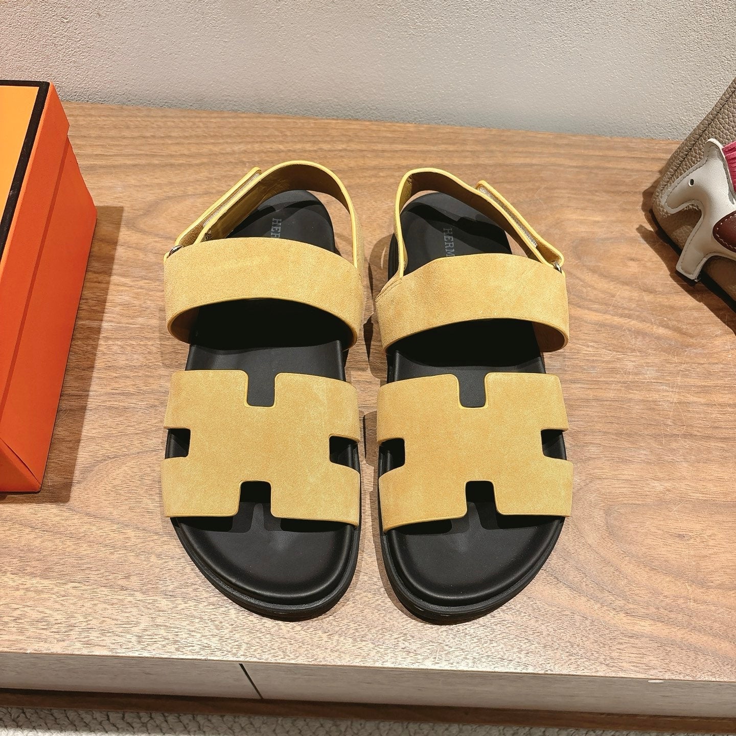 HM Men's 25 Chypre Sandals Yellow Suede 651351