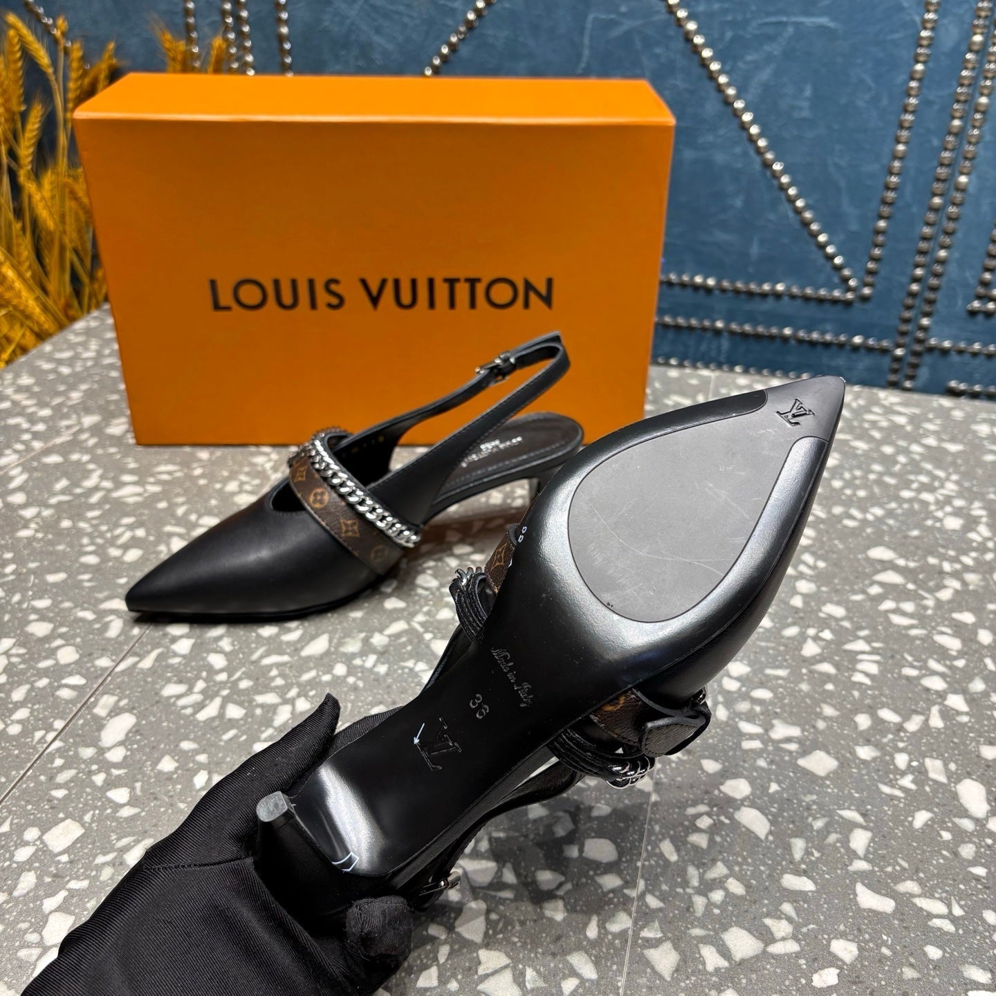 LV 26ss Slingback 45 Black Cowhide 628435