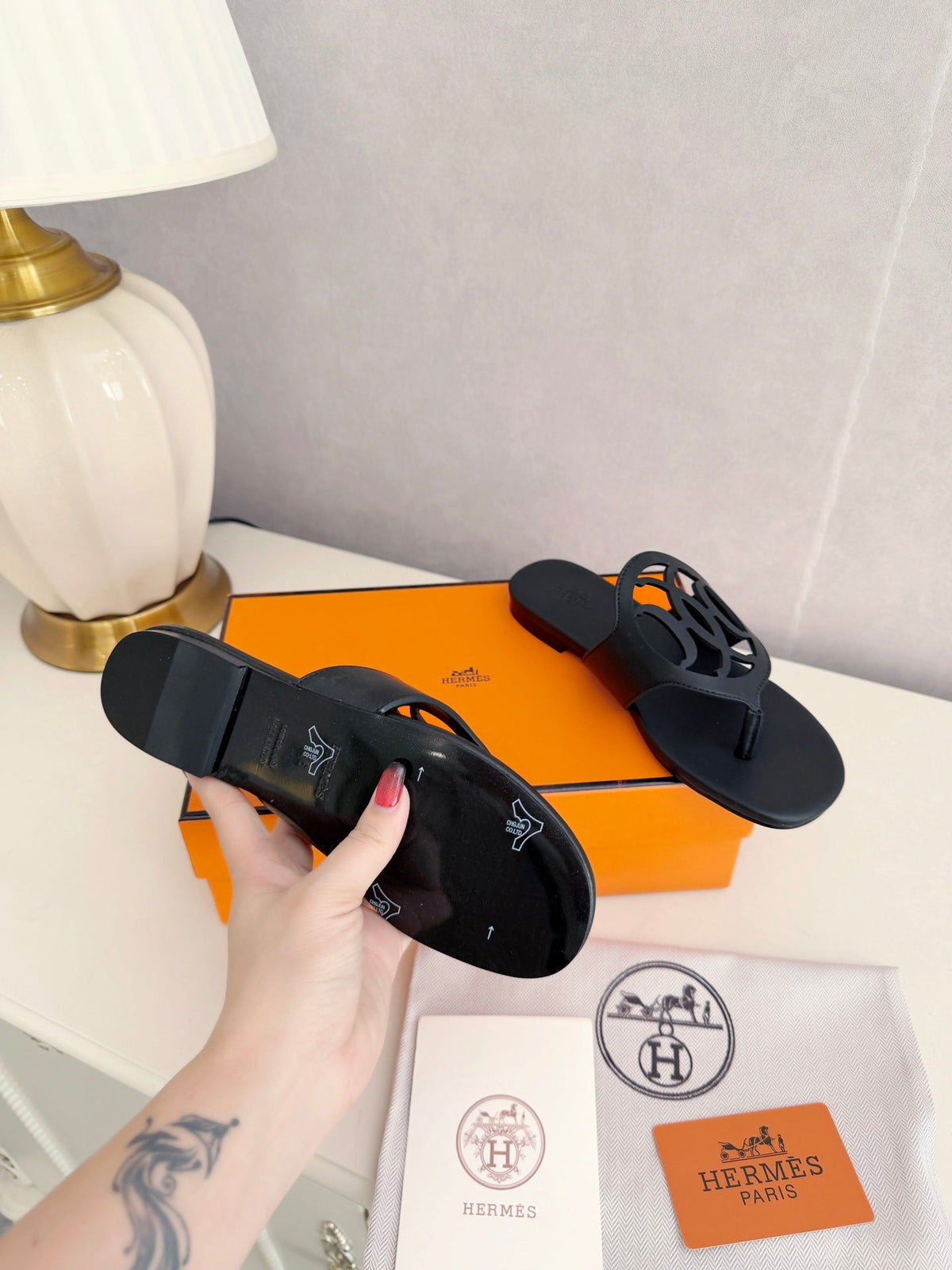 HM 26ss Pig-Nose Slipper Black Leather 605914