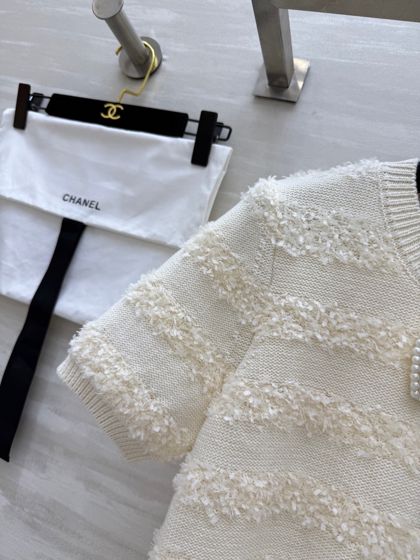CC Short Sleeve Knitted T-shirt Ivory Imported Fabric