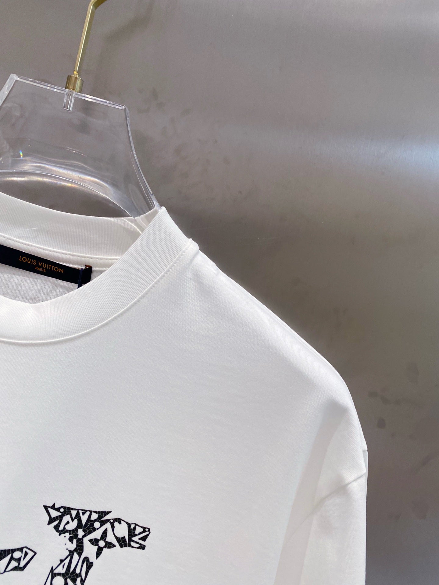 LV WHITE COTTON T-SHIRT BLACK LOGO 238822