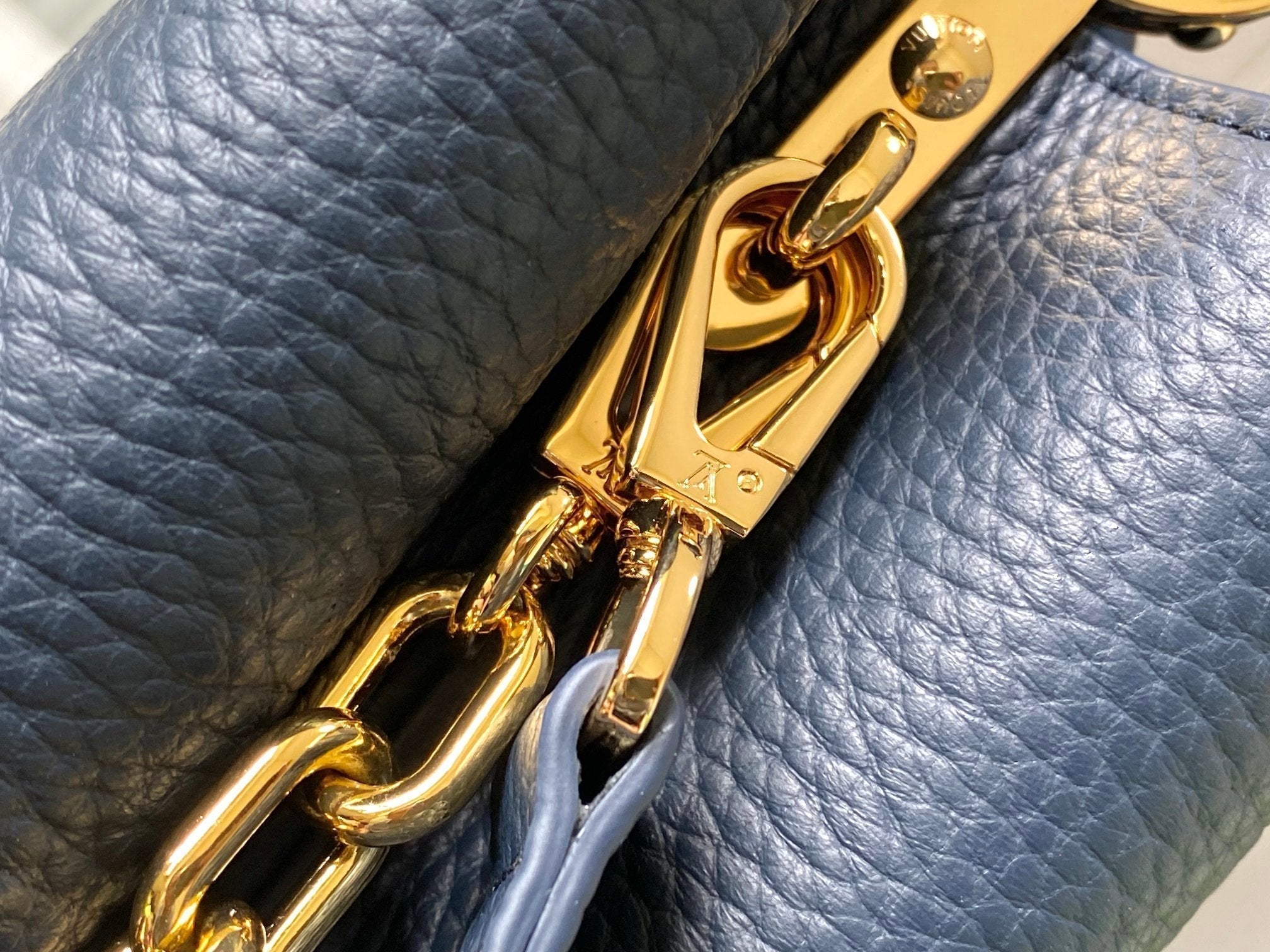 CAPUCINES BB 27CM DARK BLUE TAURILLON LEATHER