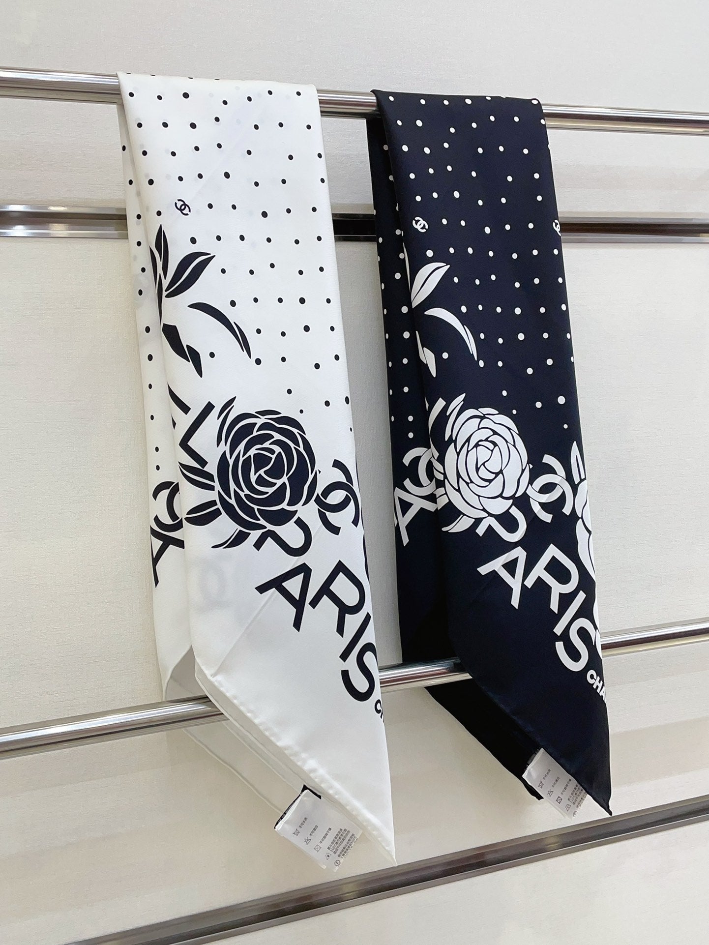 CC Square Scarf 90 CM In White Polka Dot Black Camellia Silk Twill 288722
