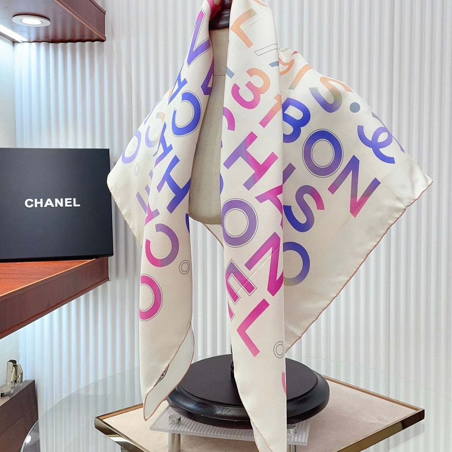 CC Square Scarf 90 CM In White Colorful Silk Twill 174877